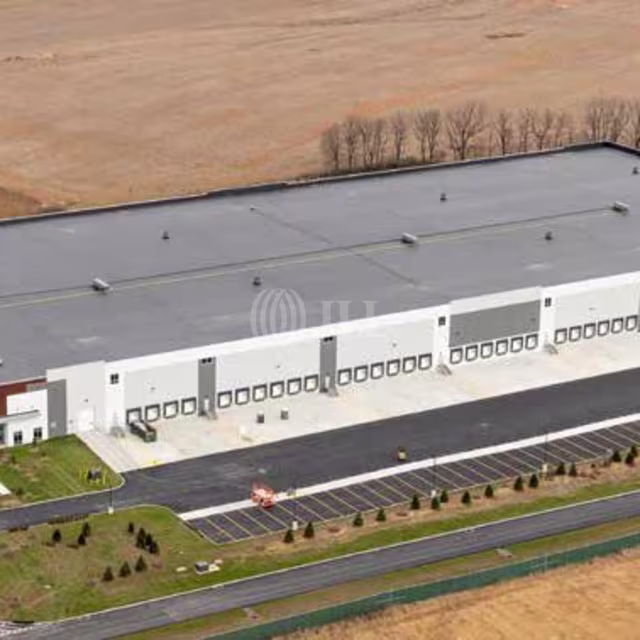 250 Radar Rd — Lease in Northampton, PA, photo 3 of 4