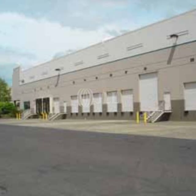 Southshore Commerce Center - Bldg C — Lease in Portland, OR, photo 3 of 4