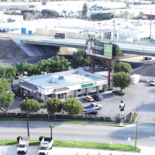 2201 Ritchey St — Lease in Santa Ana, CA, photo 3 of 5