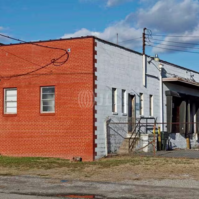 1000 Holly Spring Ave — Lease in Richmond, VA, photo 3 of 4