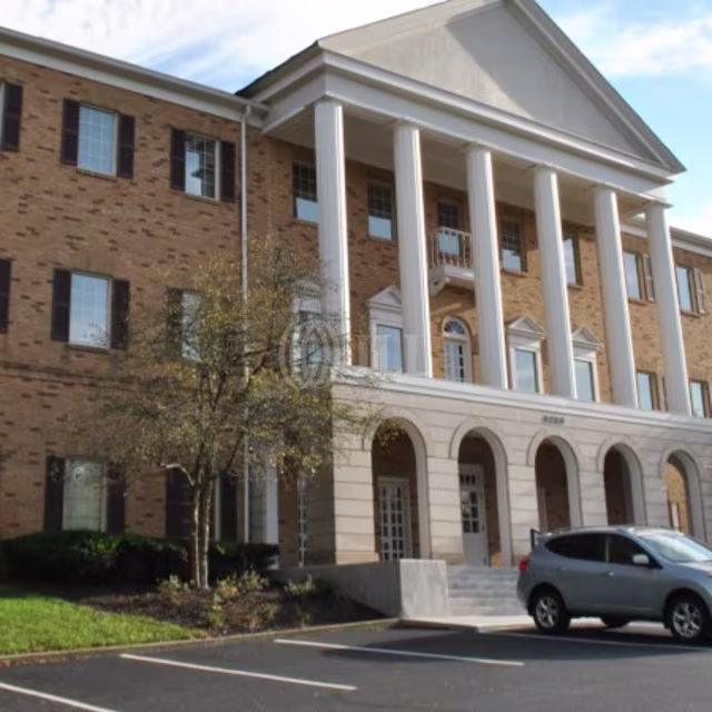 Kenwood Commons — Lease in Cincinnati, OH, photo 3 of 4