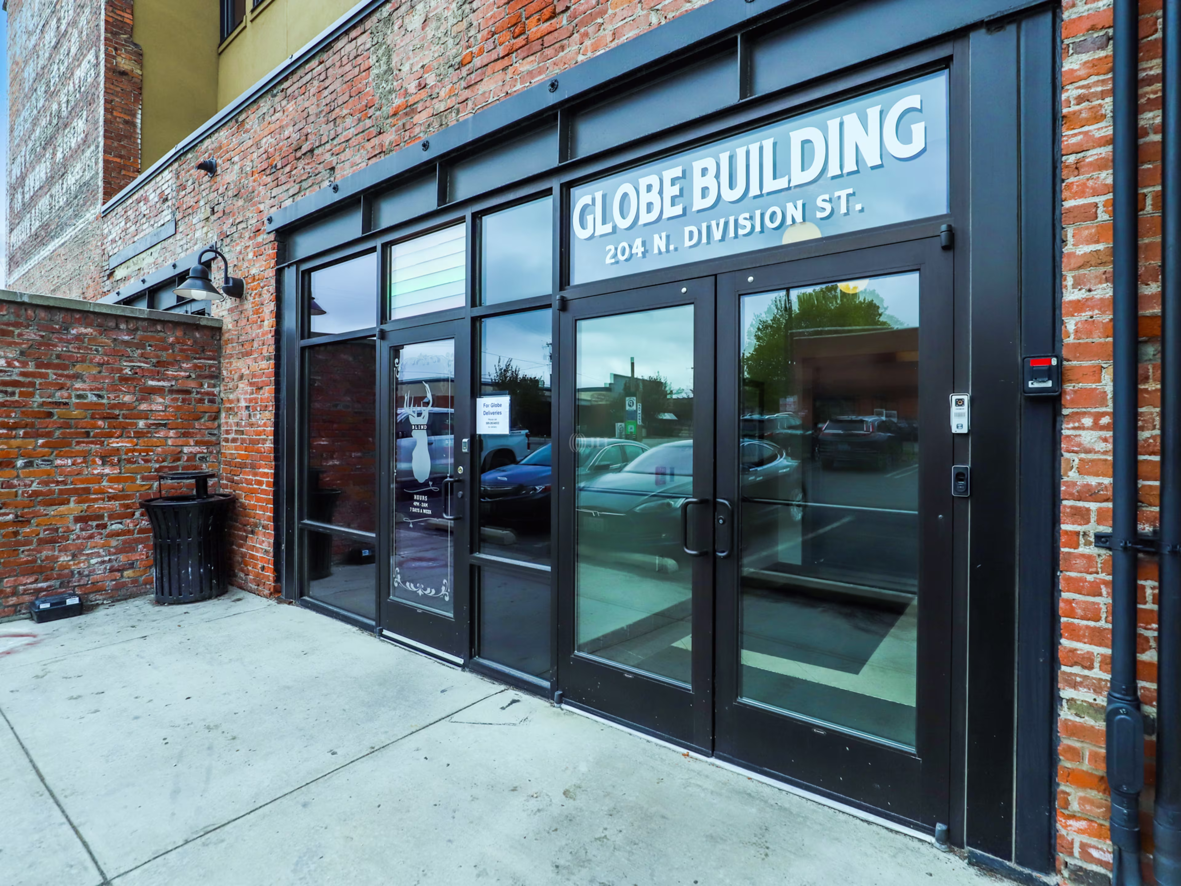 Globe Building