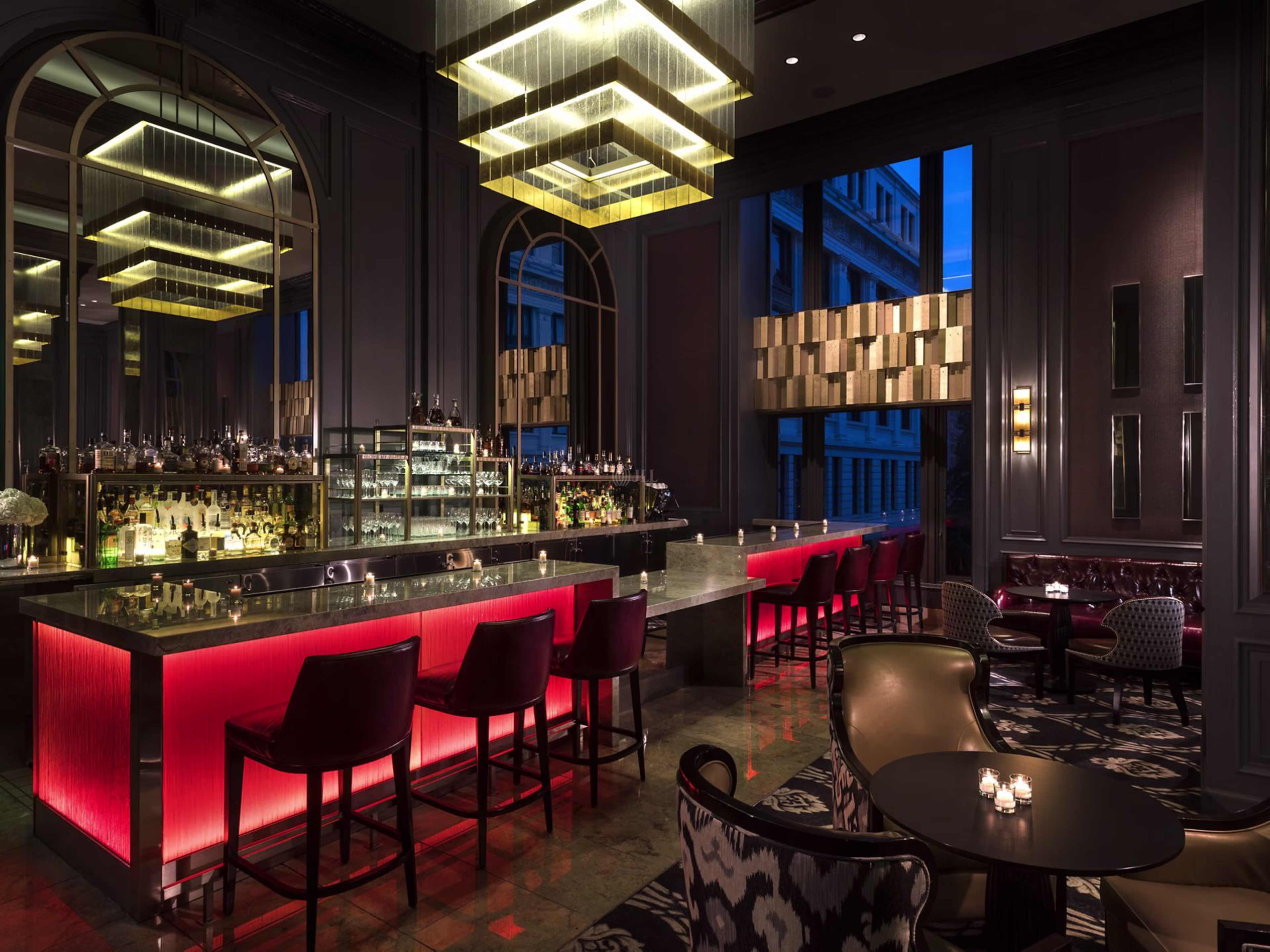 The Ritz-Carlton Hotel - Retail