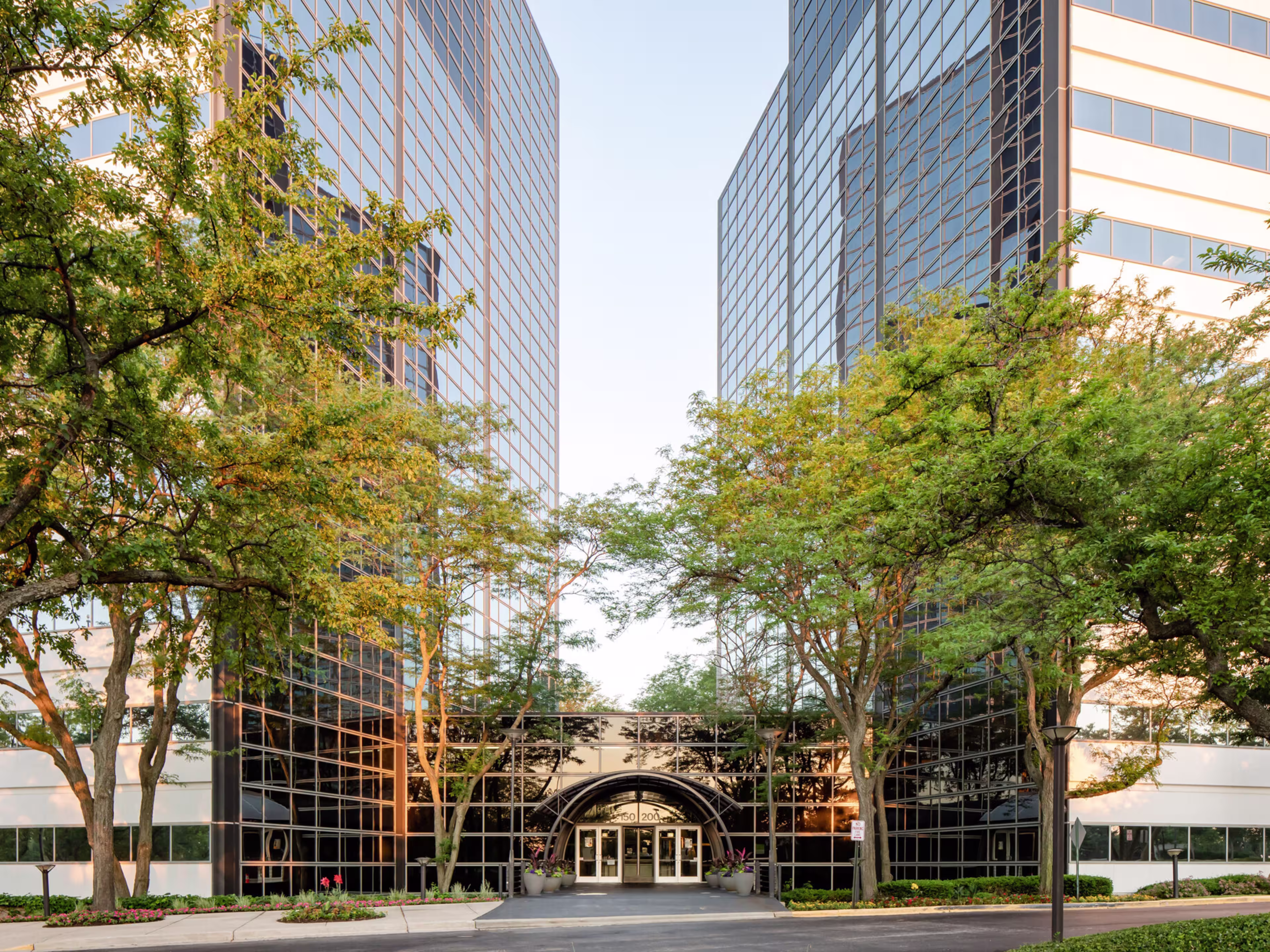 200 North Martingale