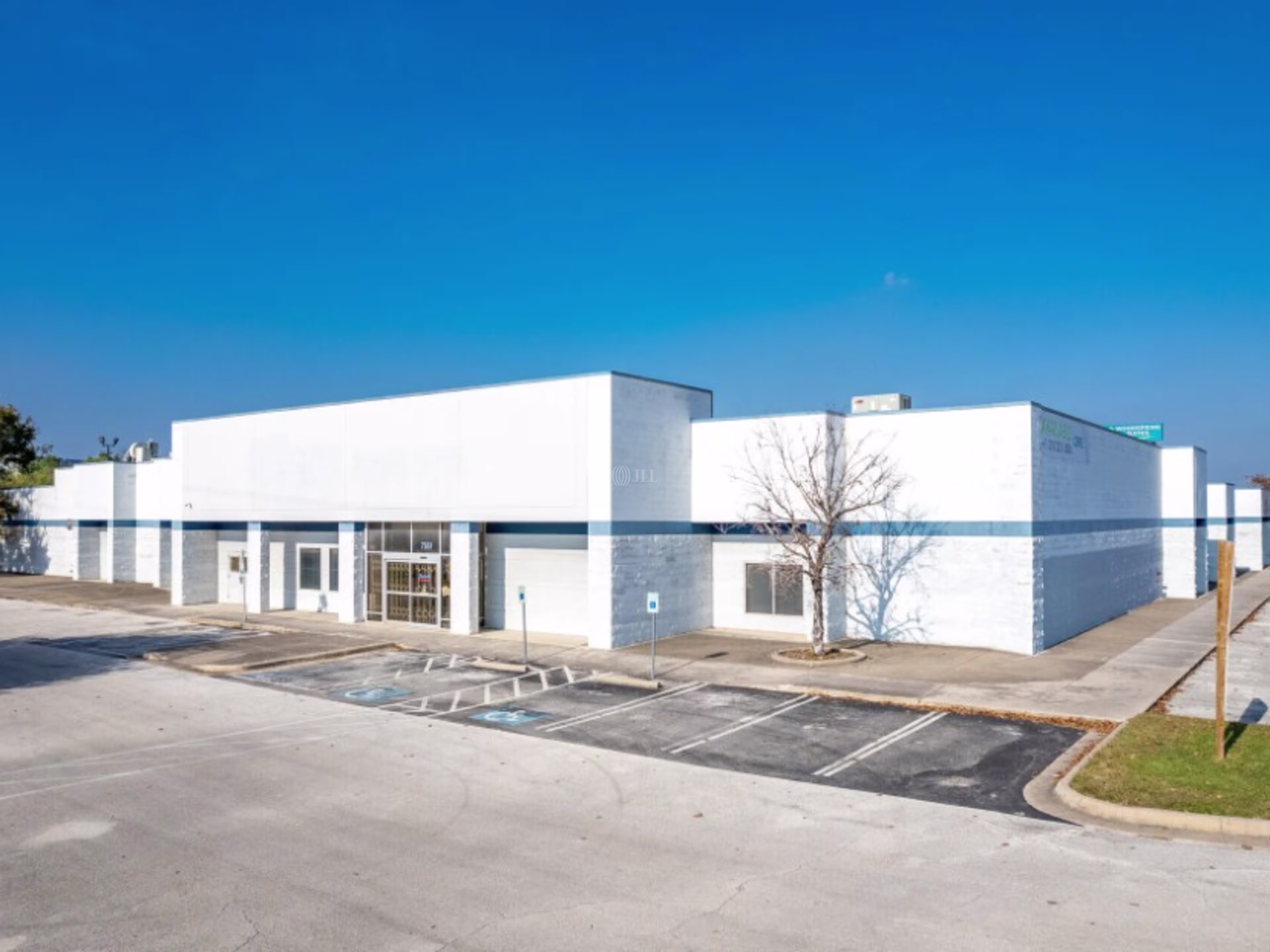 7353 NW Loop 410
