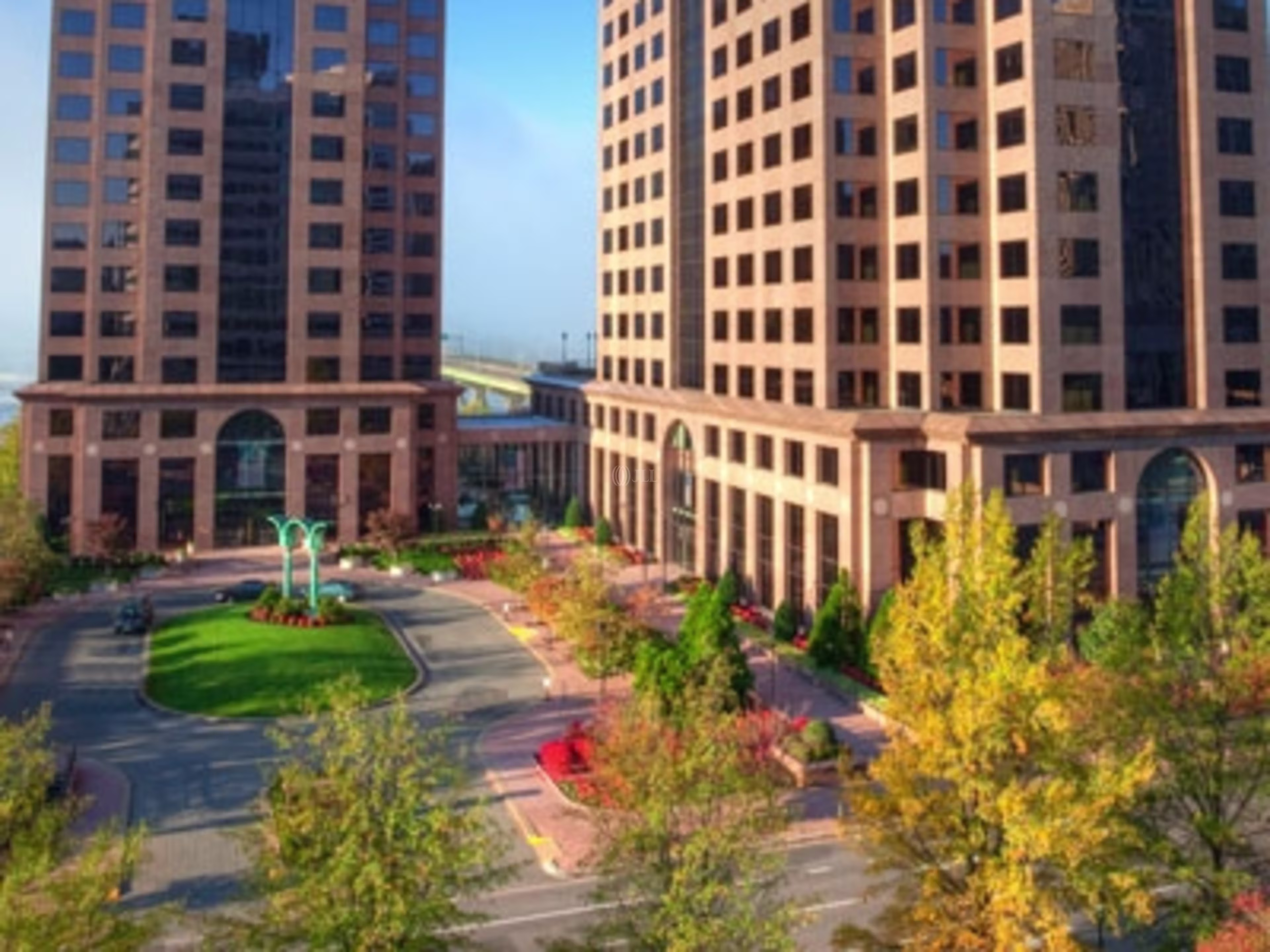 East Tower - Riverfront Plaza