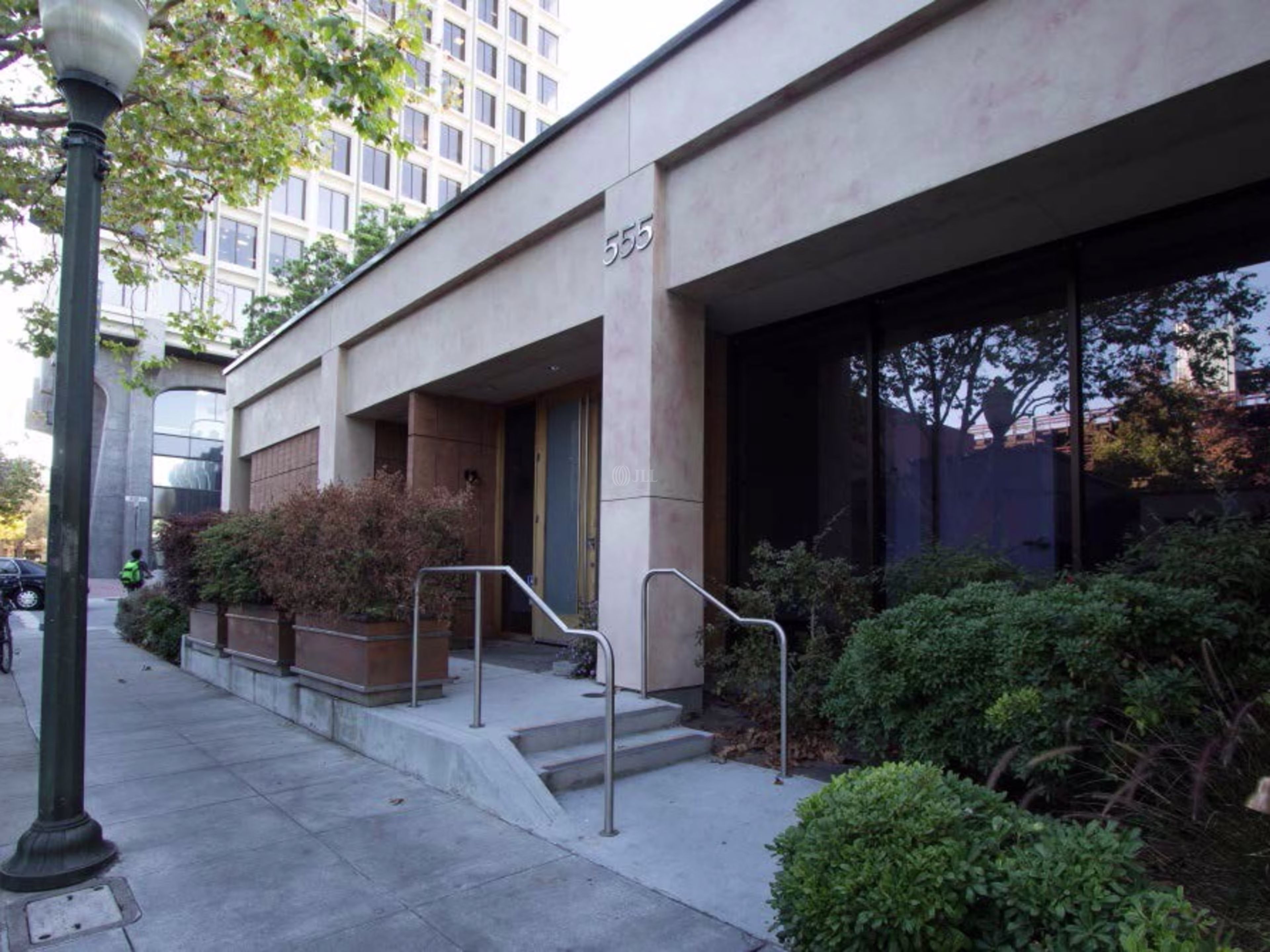 555 University