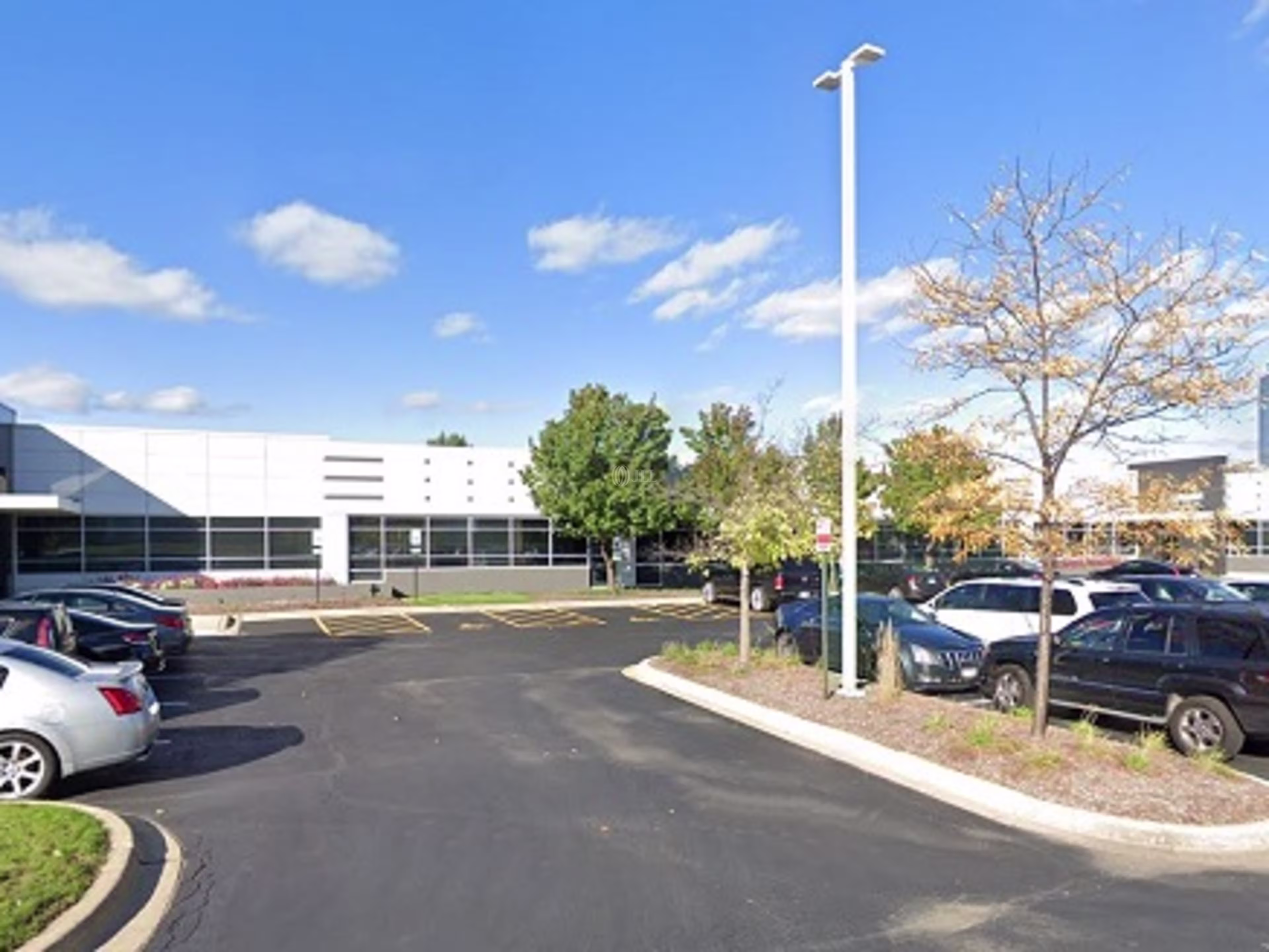 915 Parkway Corporate Place
