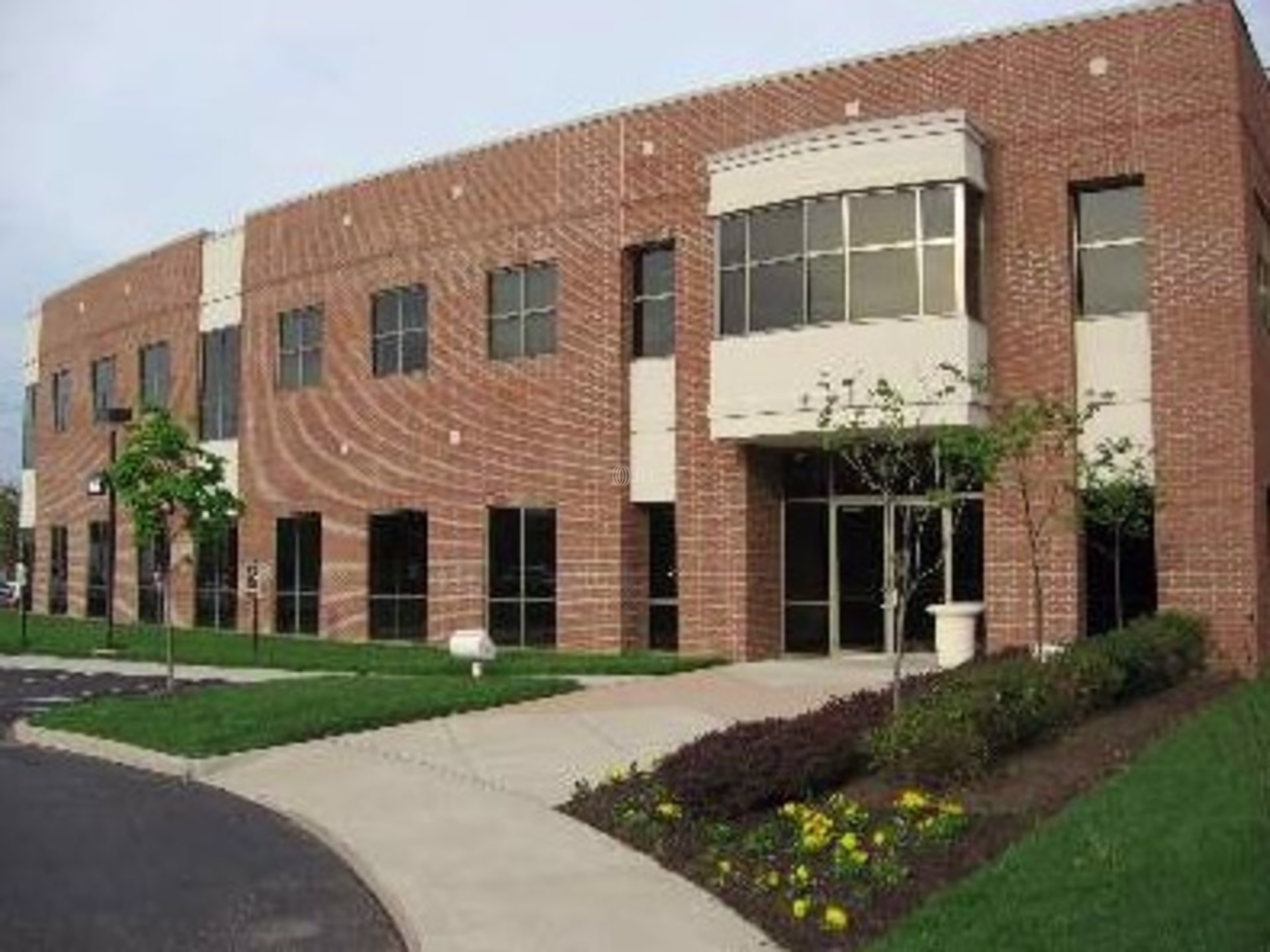 700 Taylor Rd