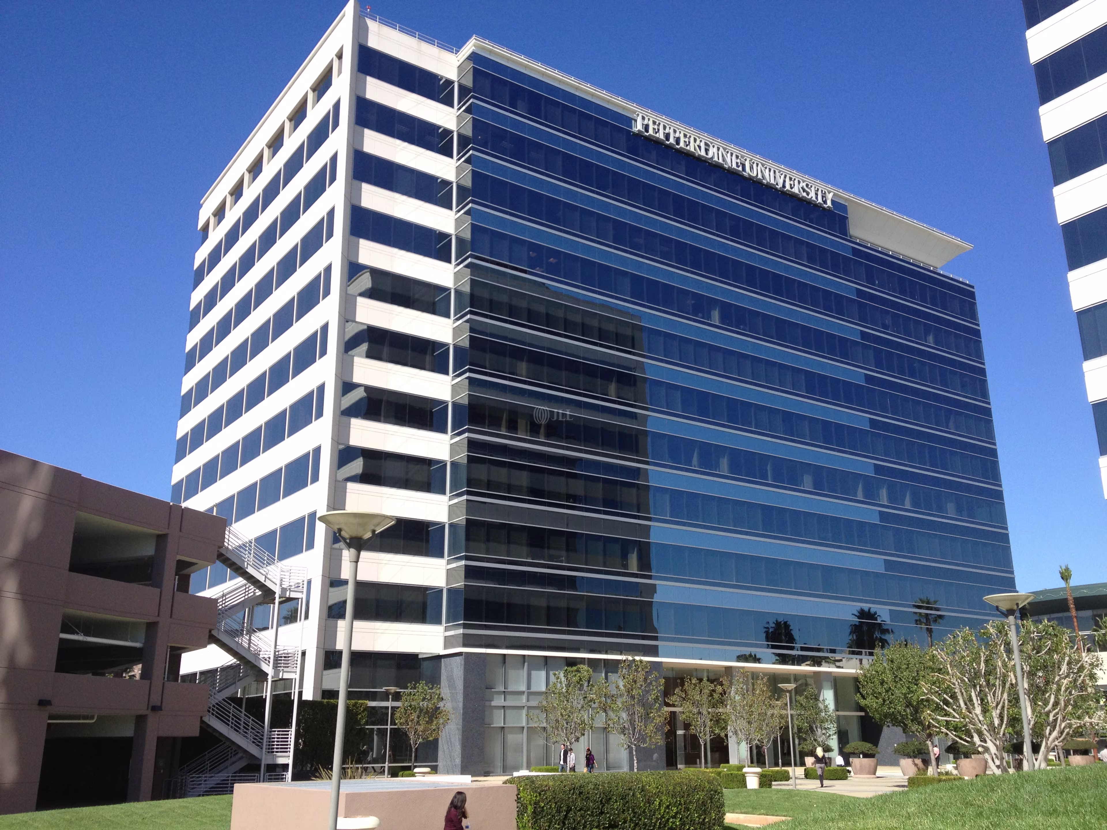 6100 Center - Playa District