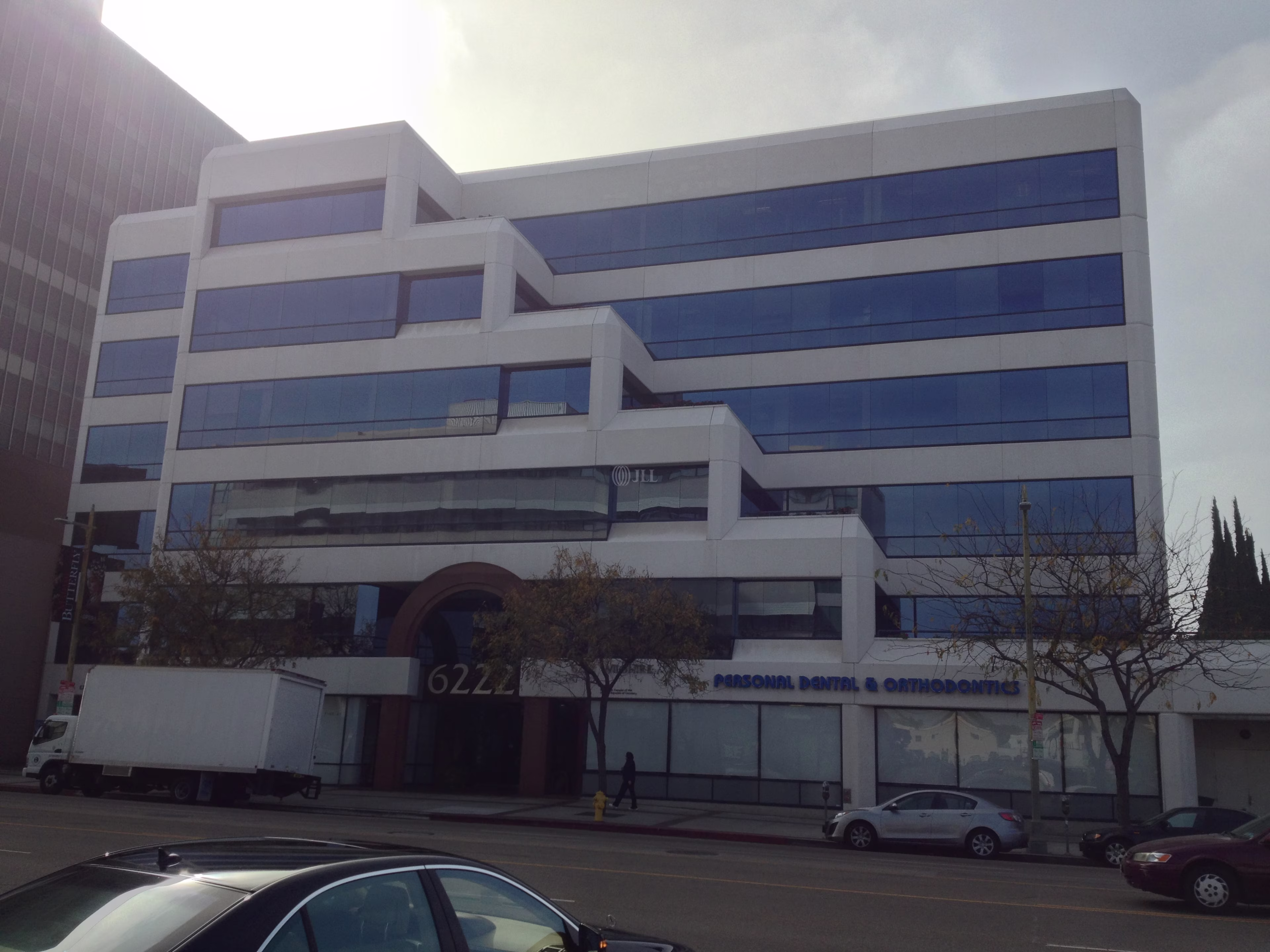 6222 Wilshire