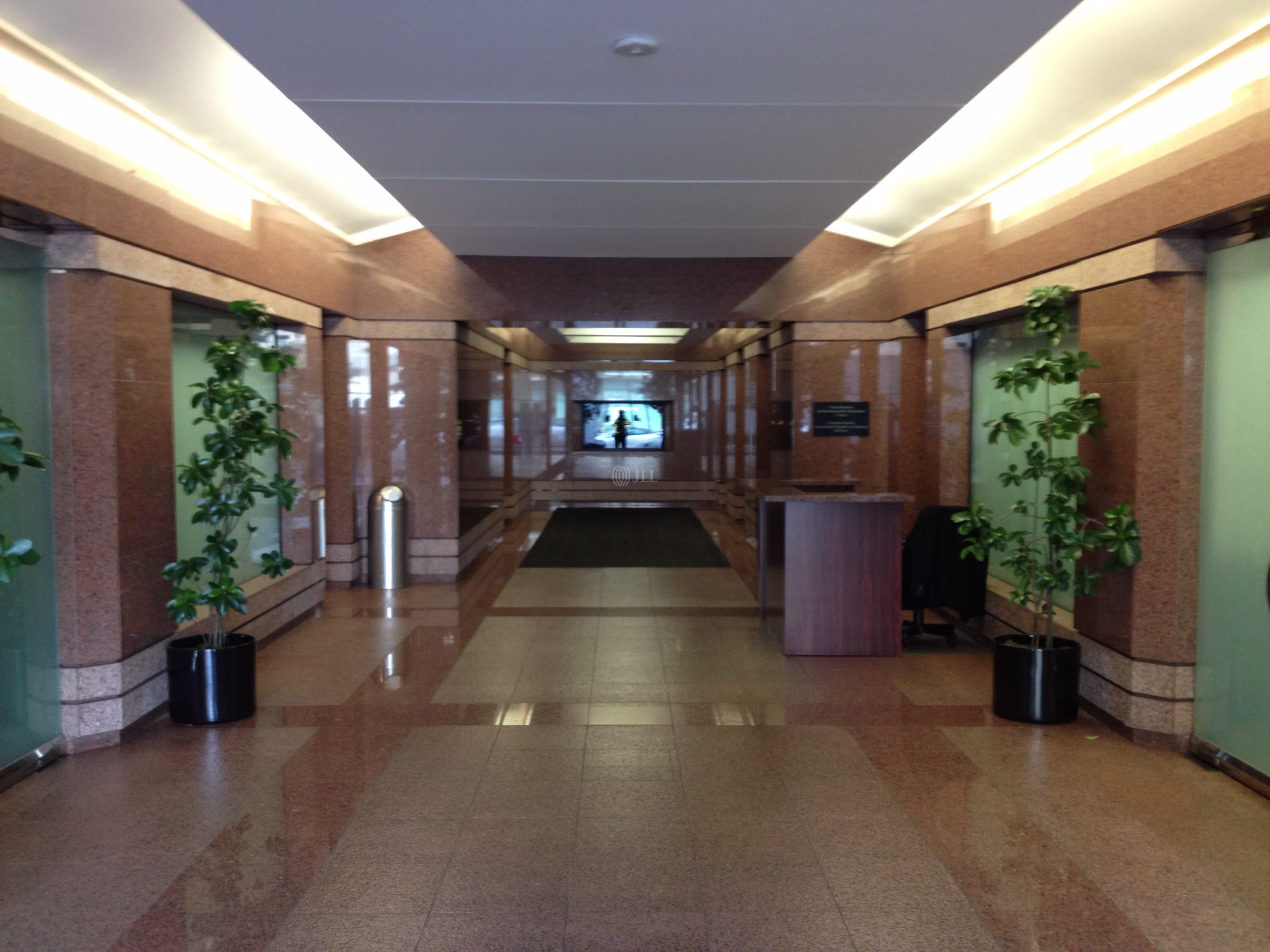 6222 Wilshire