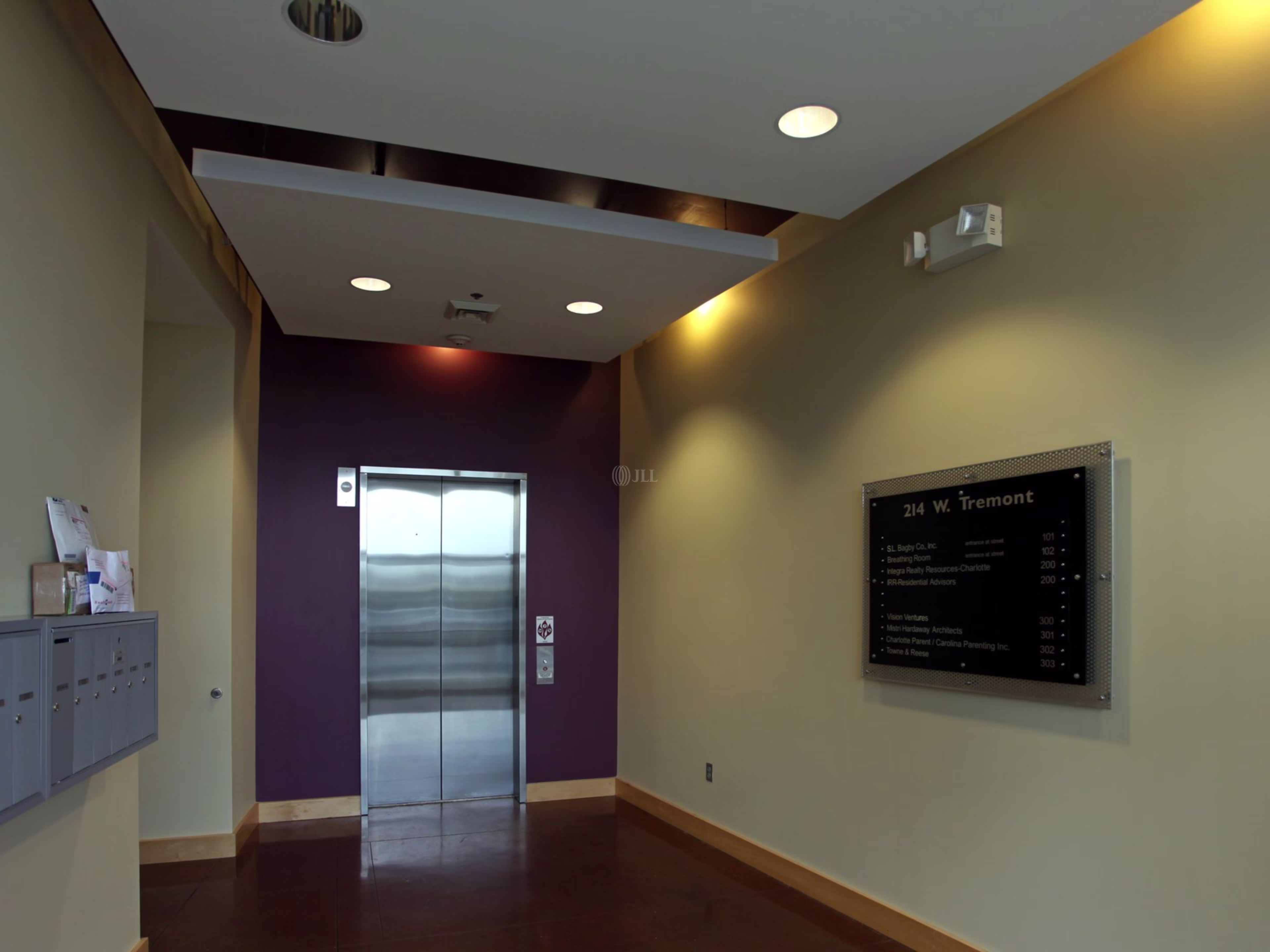 214 W Tremont