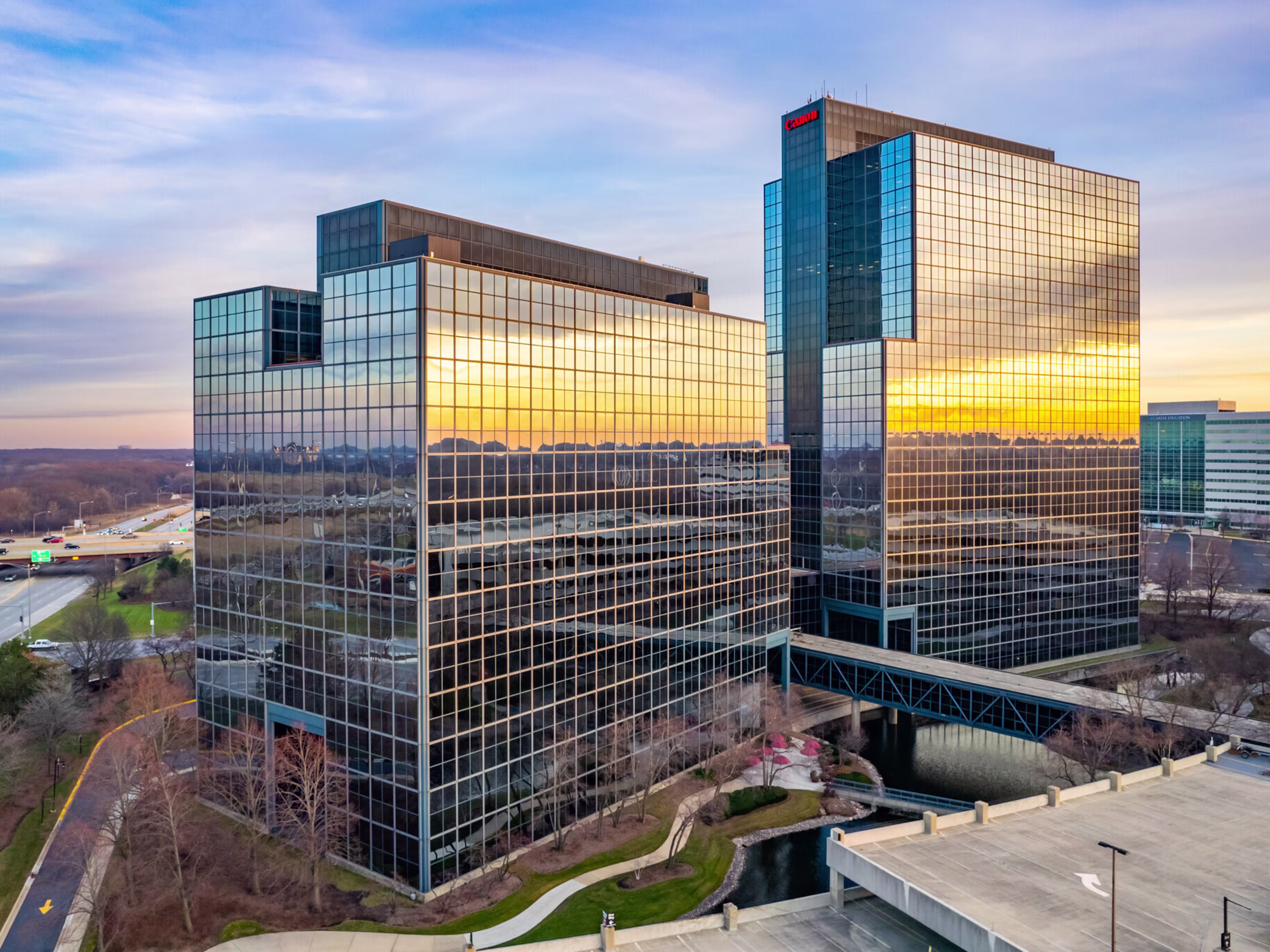 475 North Martingale