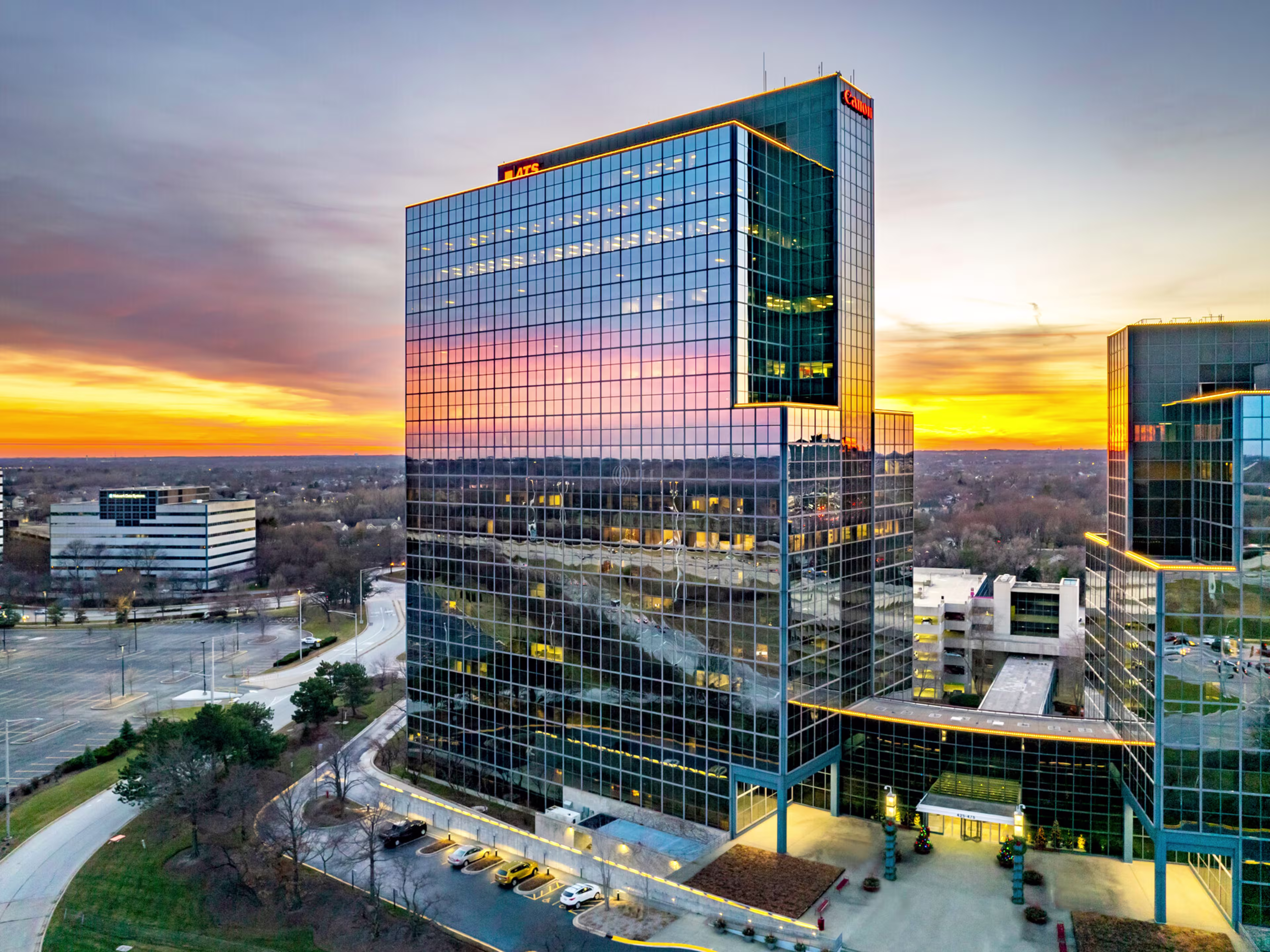 475 North Martingale