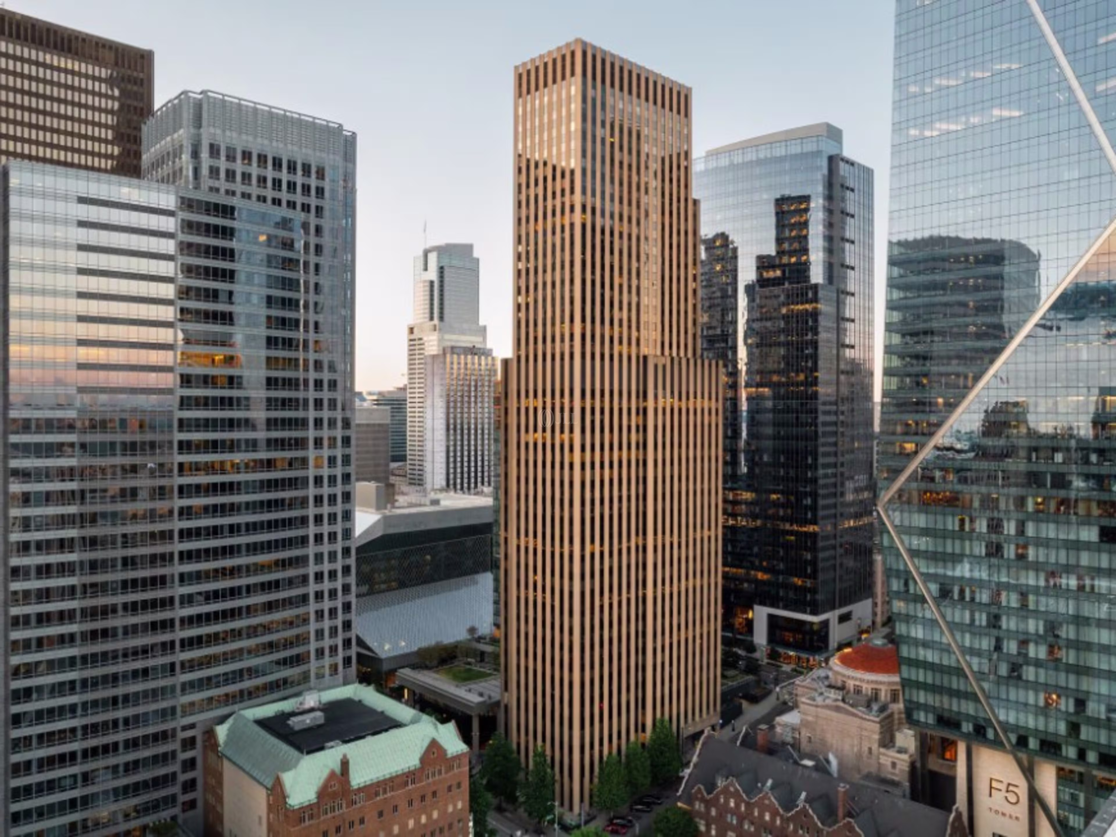 901 Fifth