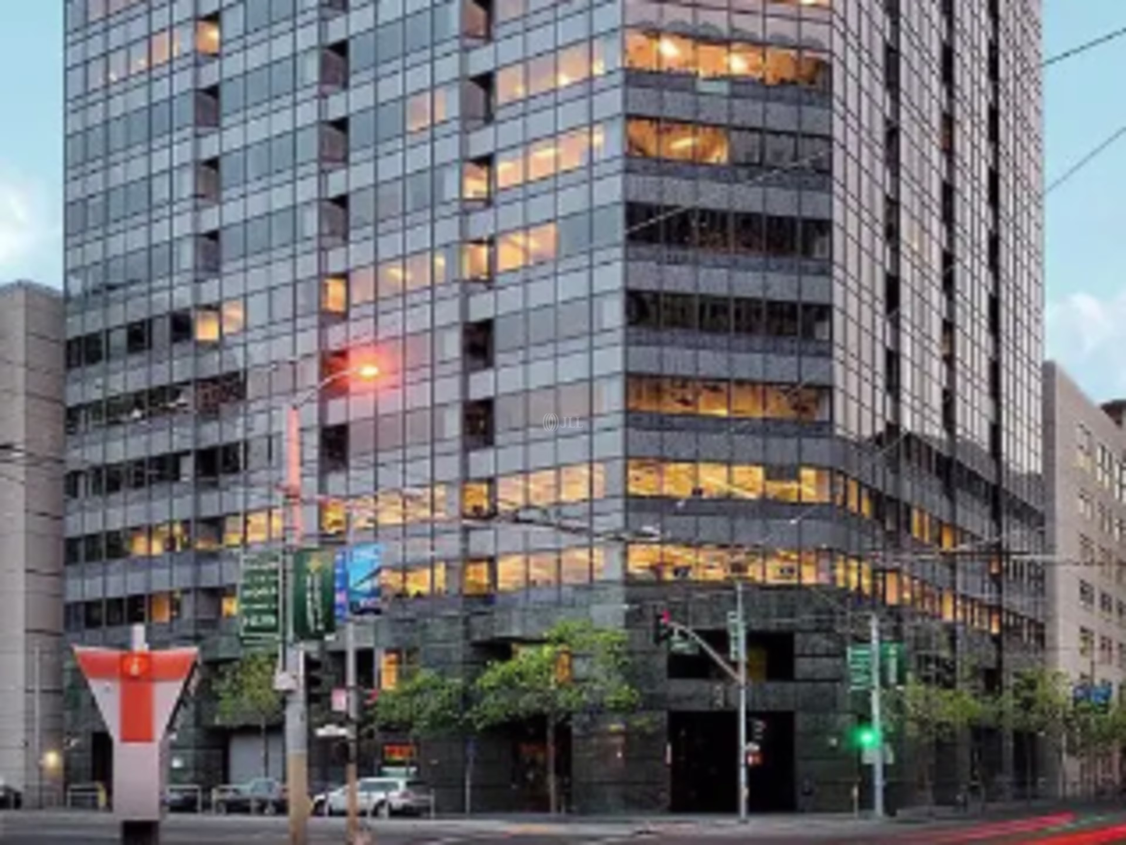 301 Howard St -  Retail