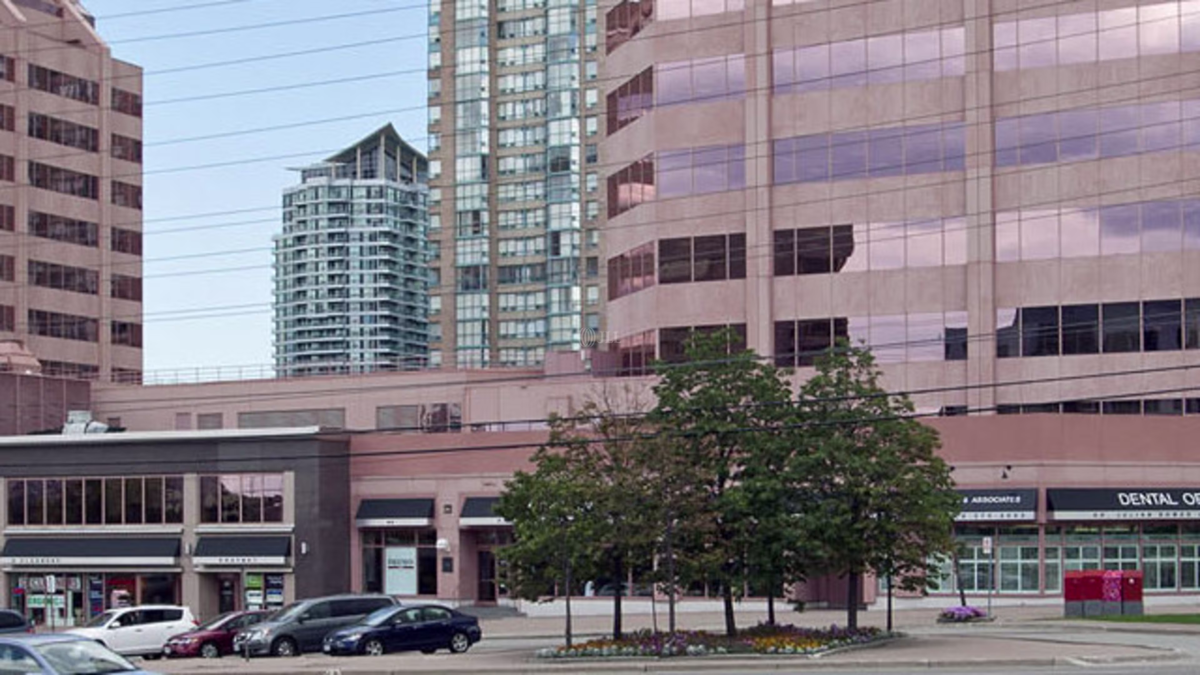 50 Burnhamthorpe Road W