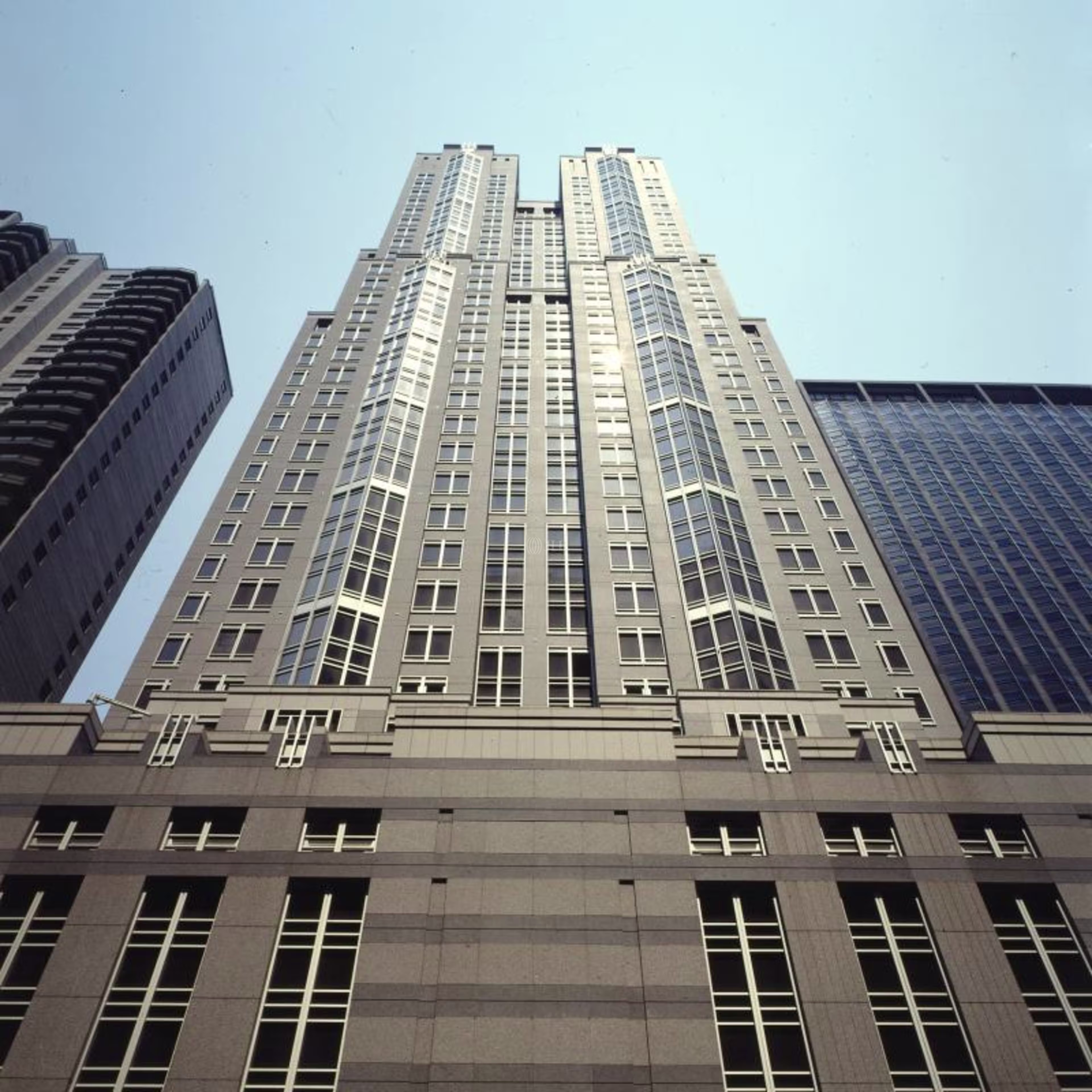 1325 Avenue of the Americas