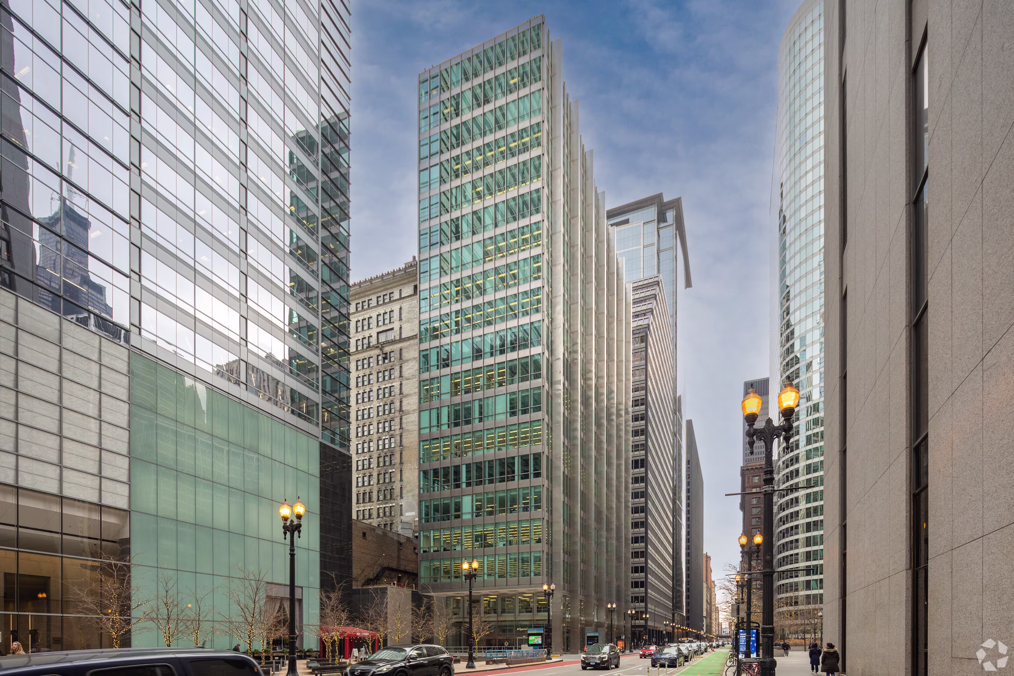 30 W Monroe St