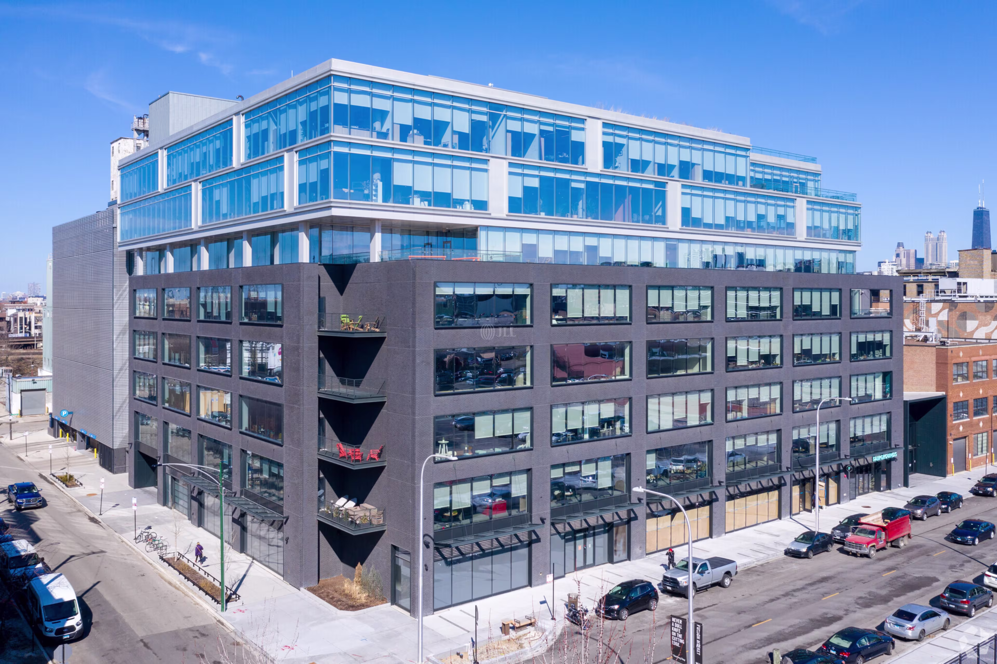 1330 W Fulton St