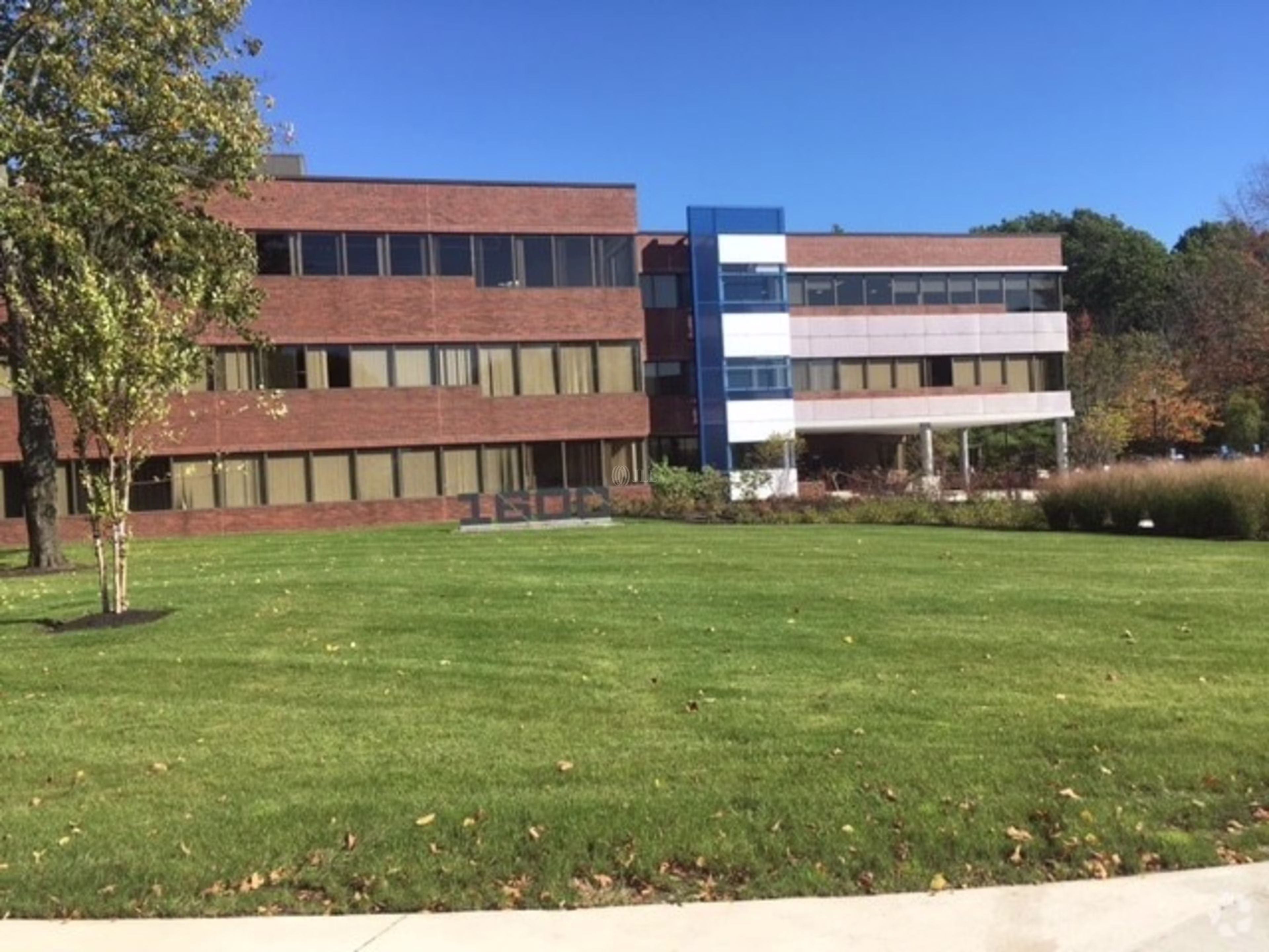 1600 District Ave
