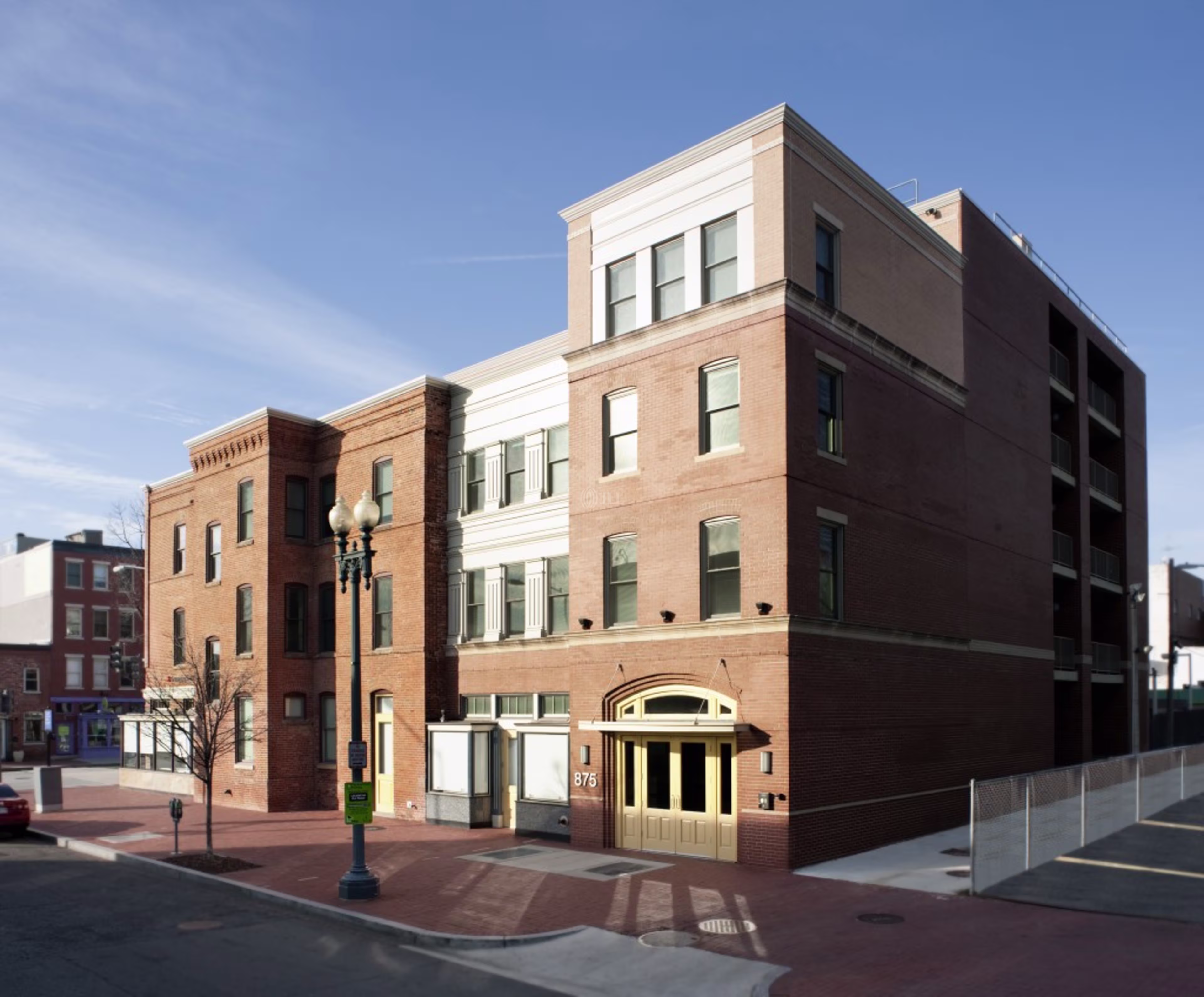 875 N St NW