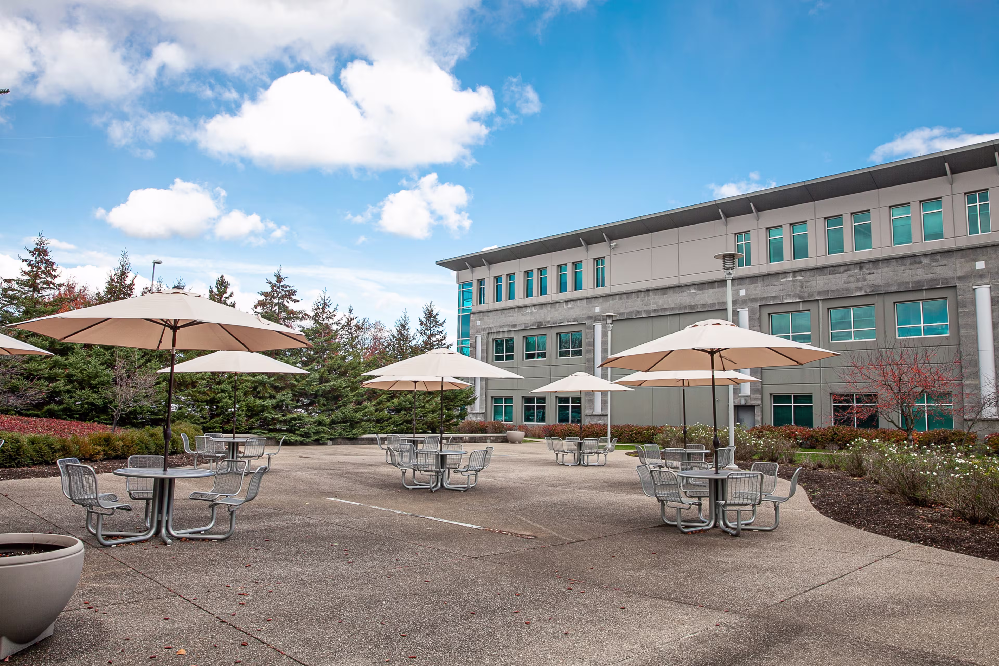 500 Lindbergh Dr