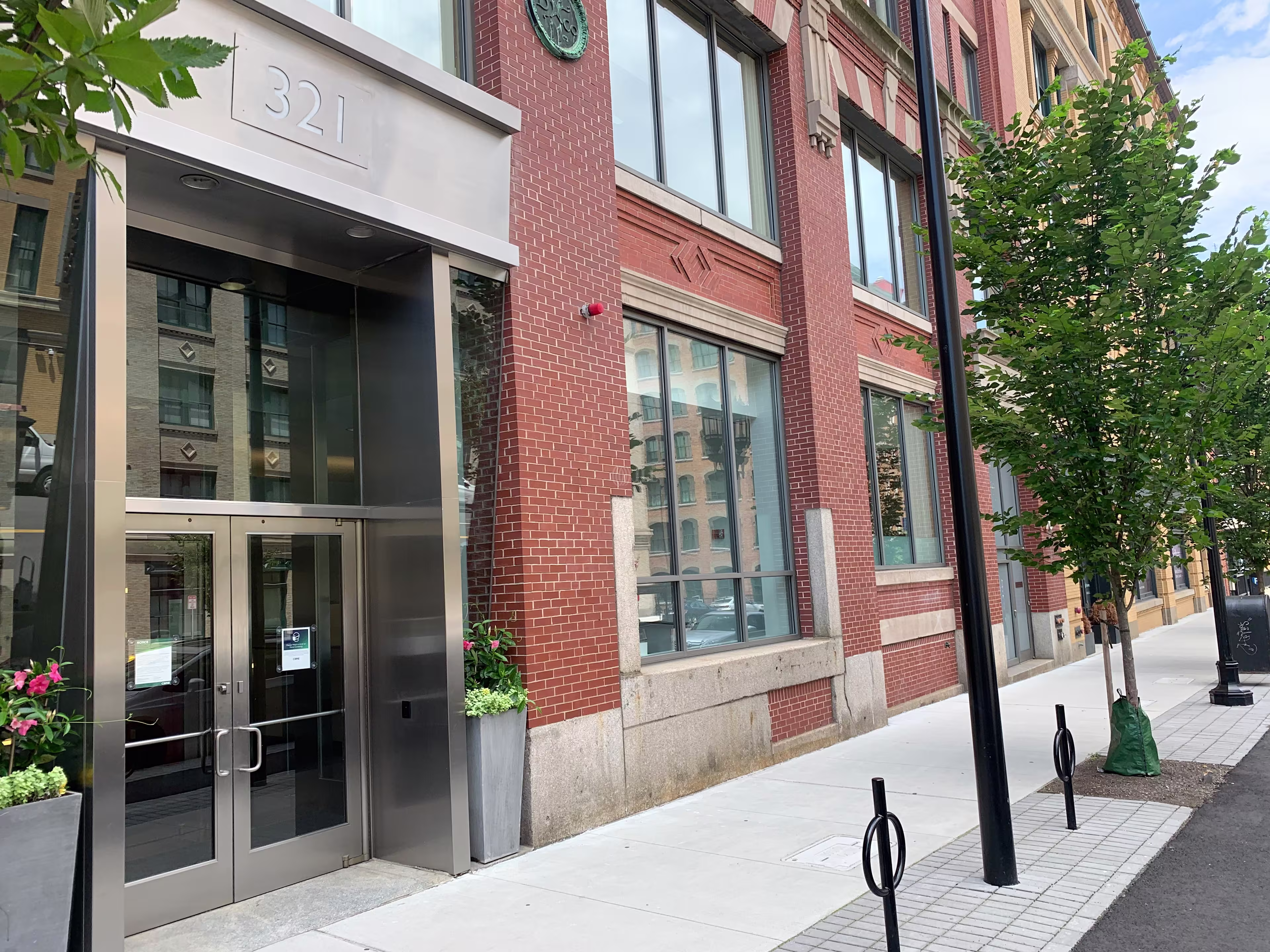 321 Summer St