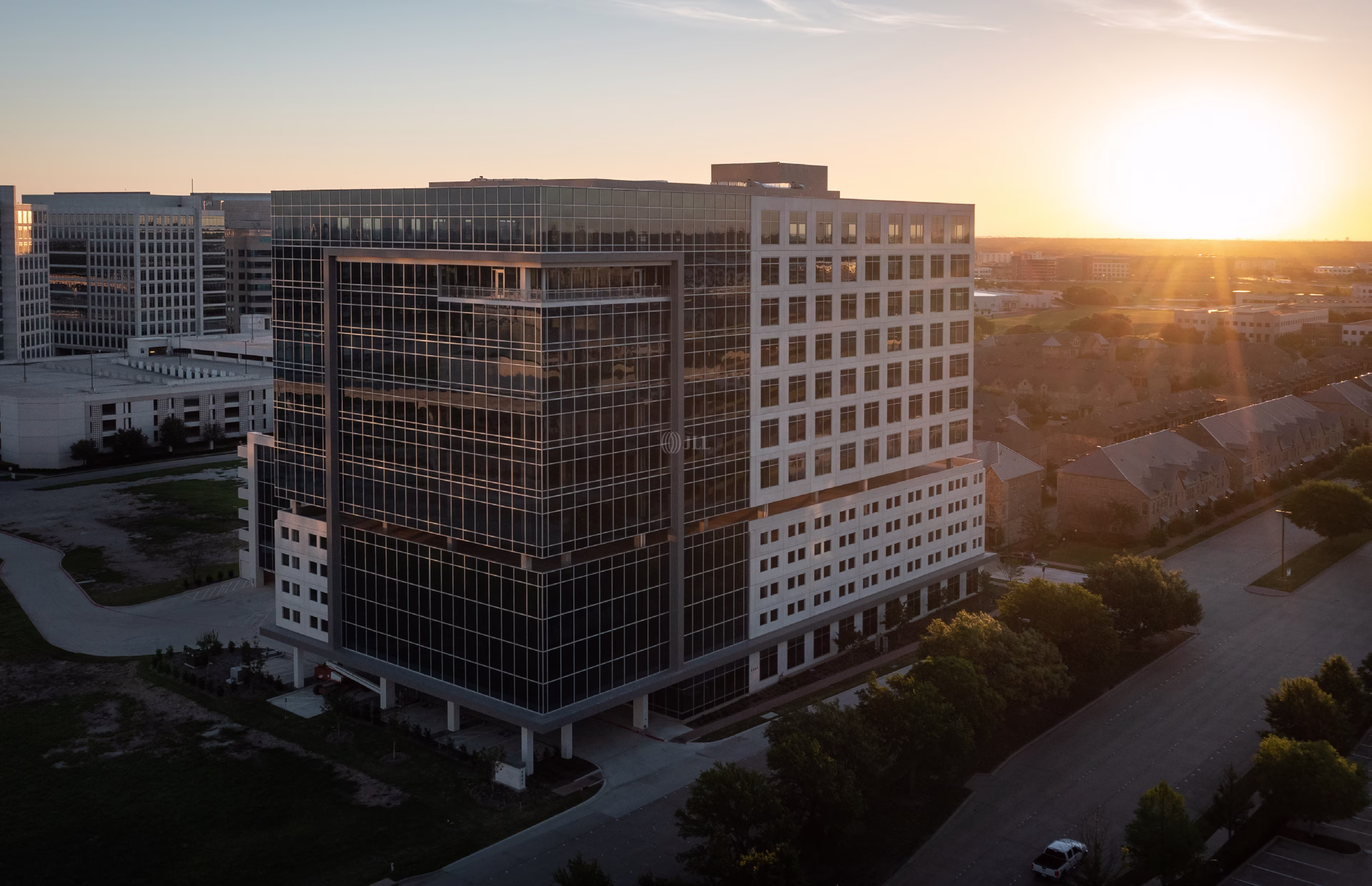 5801 Headquarters Dr