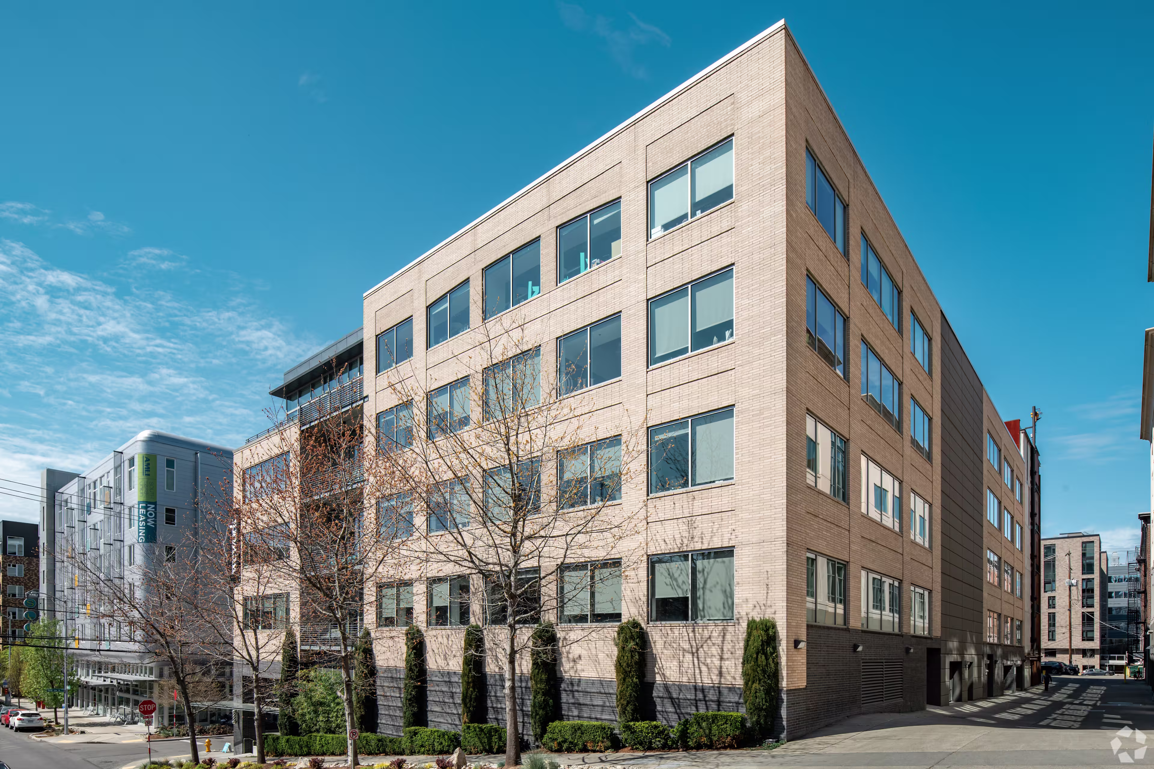 500 Yale Ave N