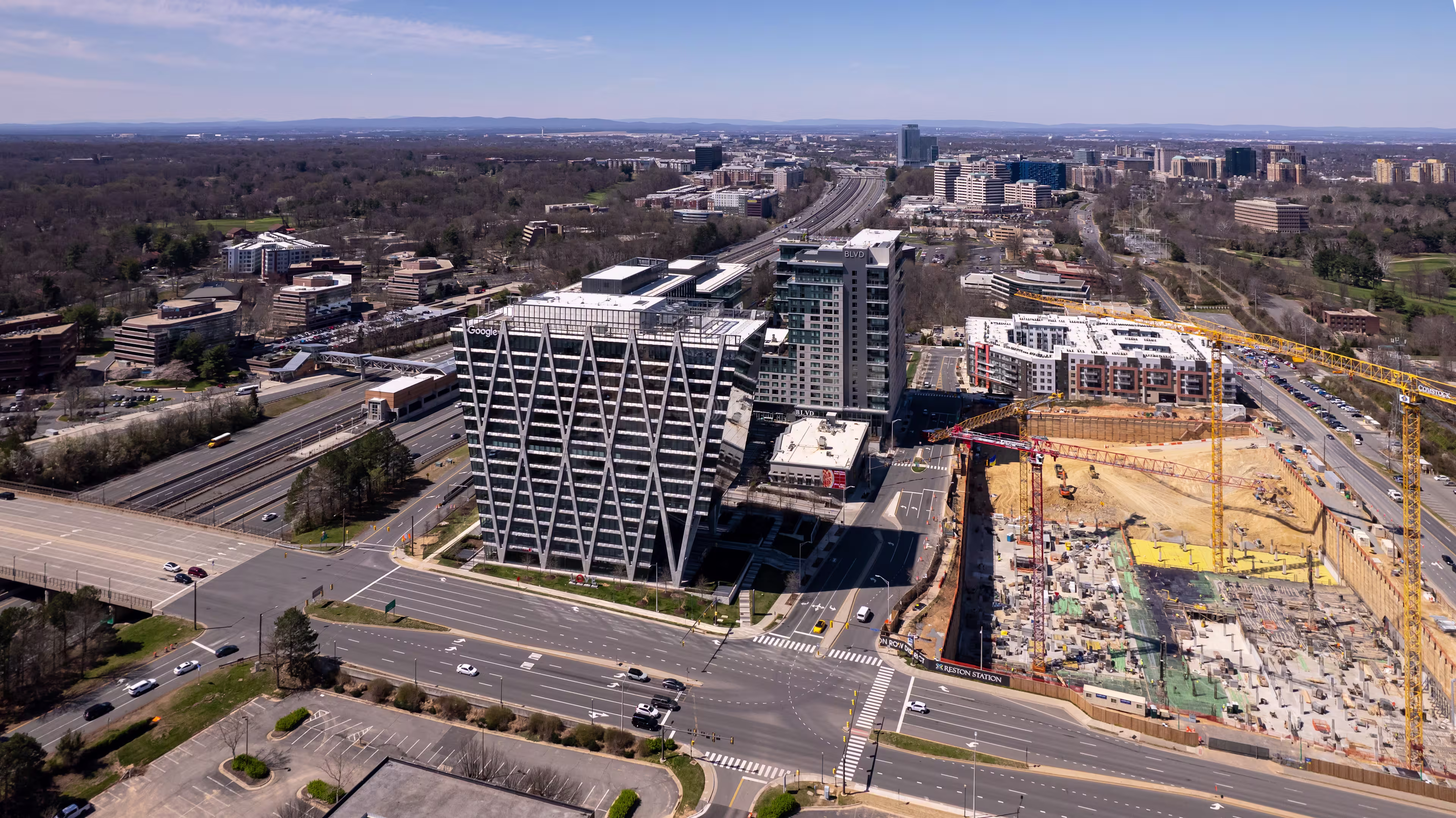 1900 Reston Metro Plz