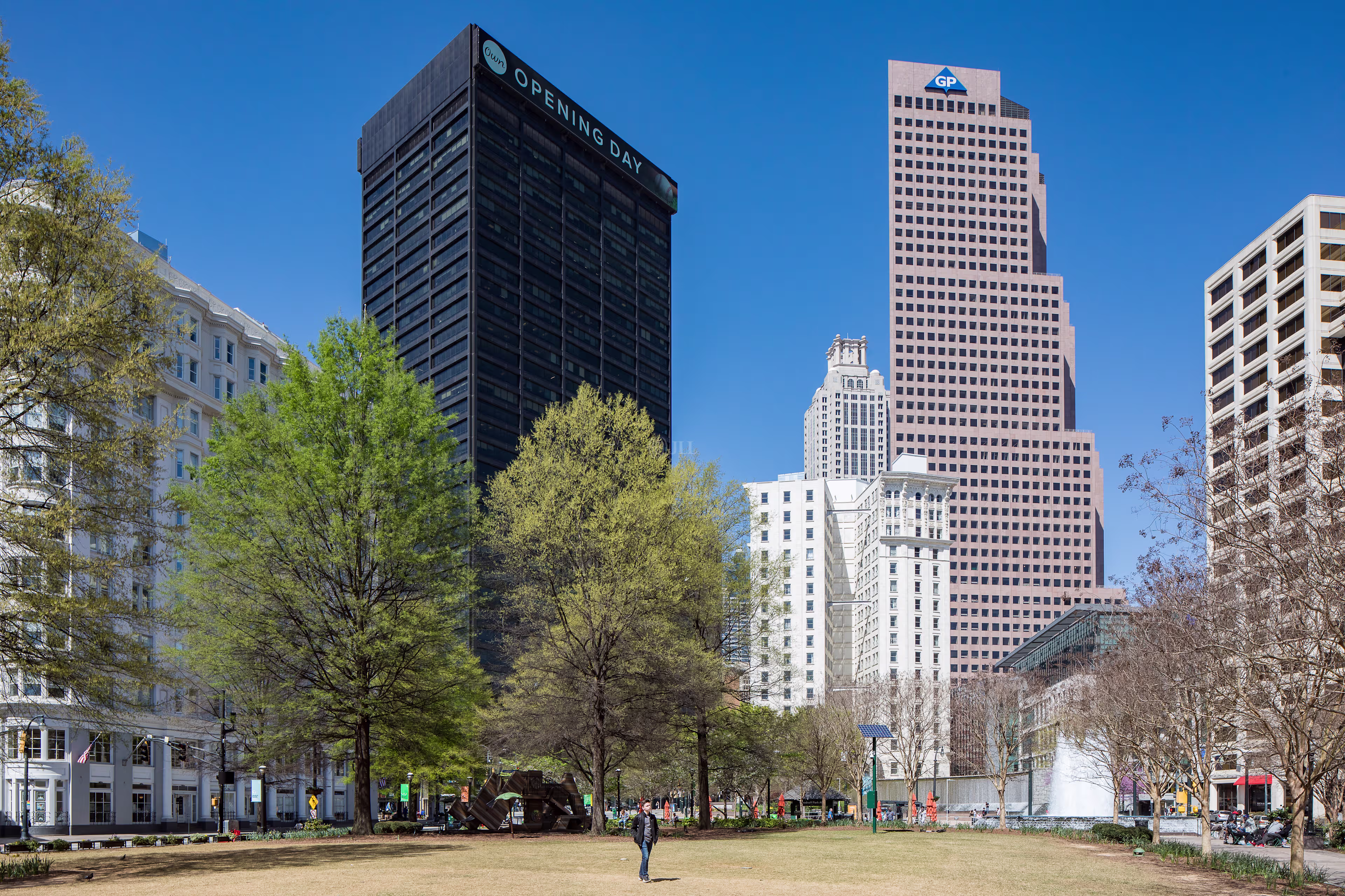 100 Peachtree St NW