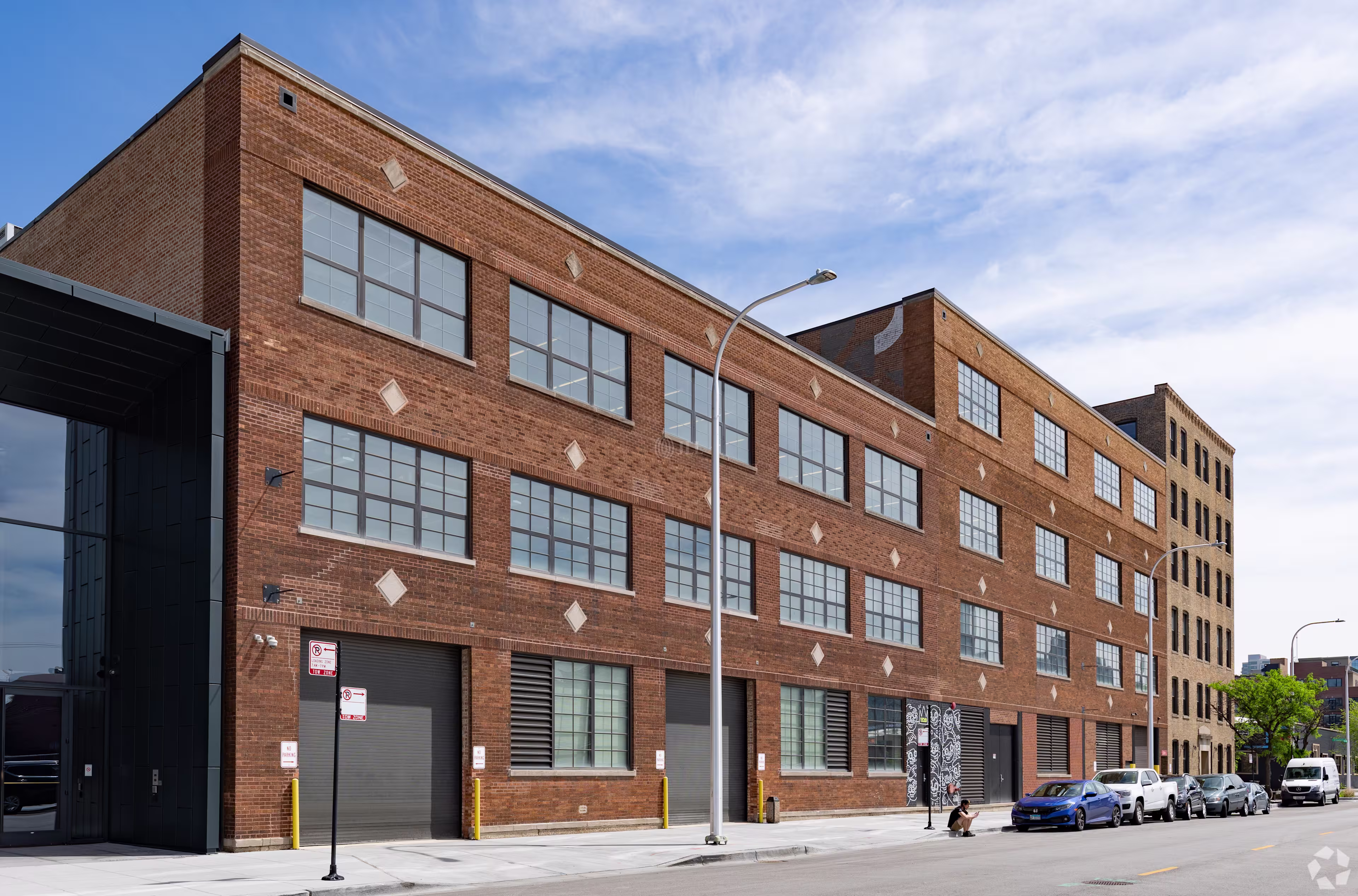 1320 W Fulton St