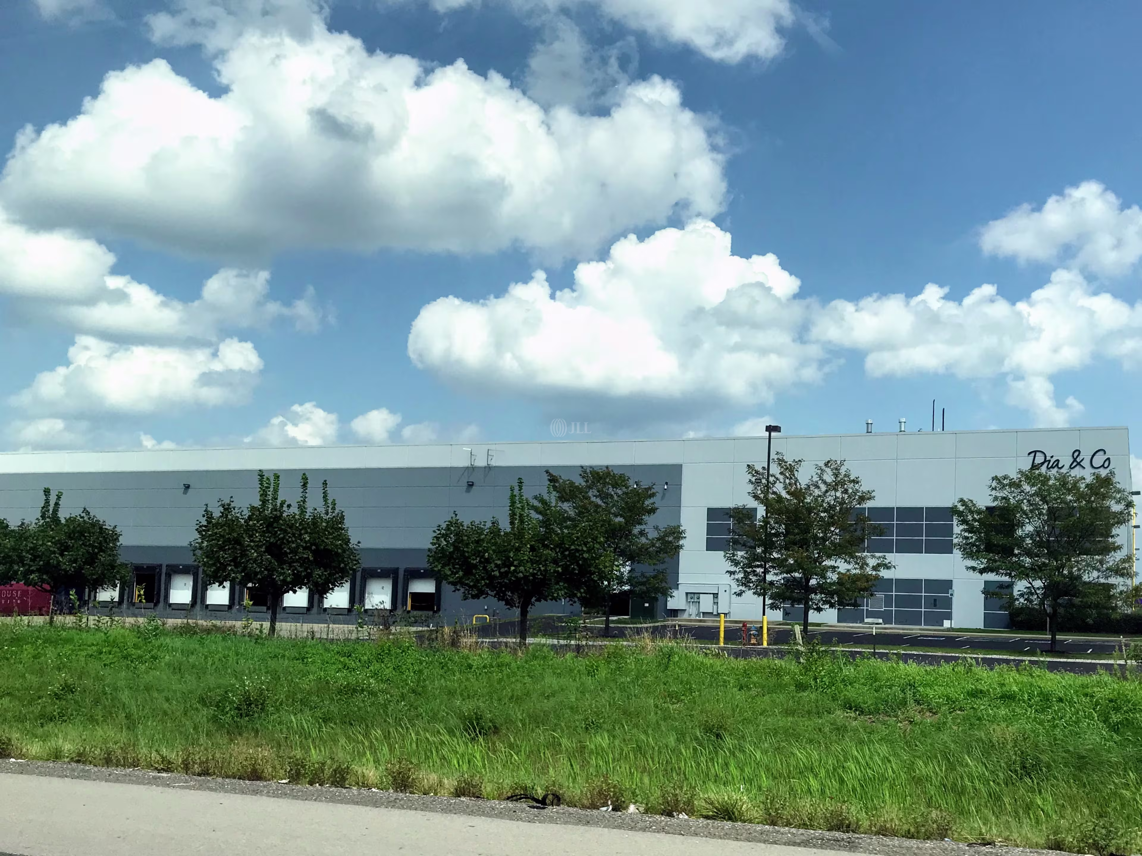 800 Commerce Parkway West Dr