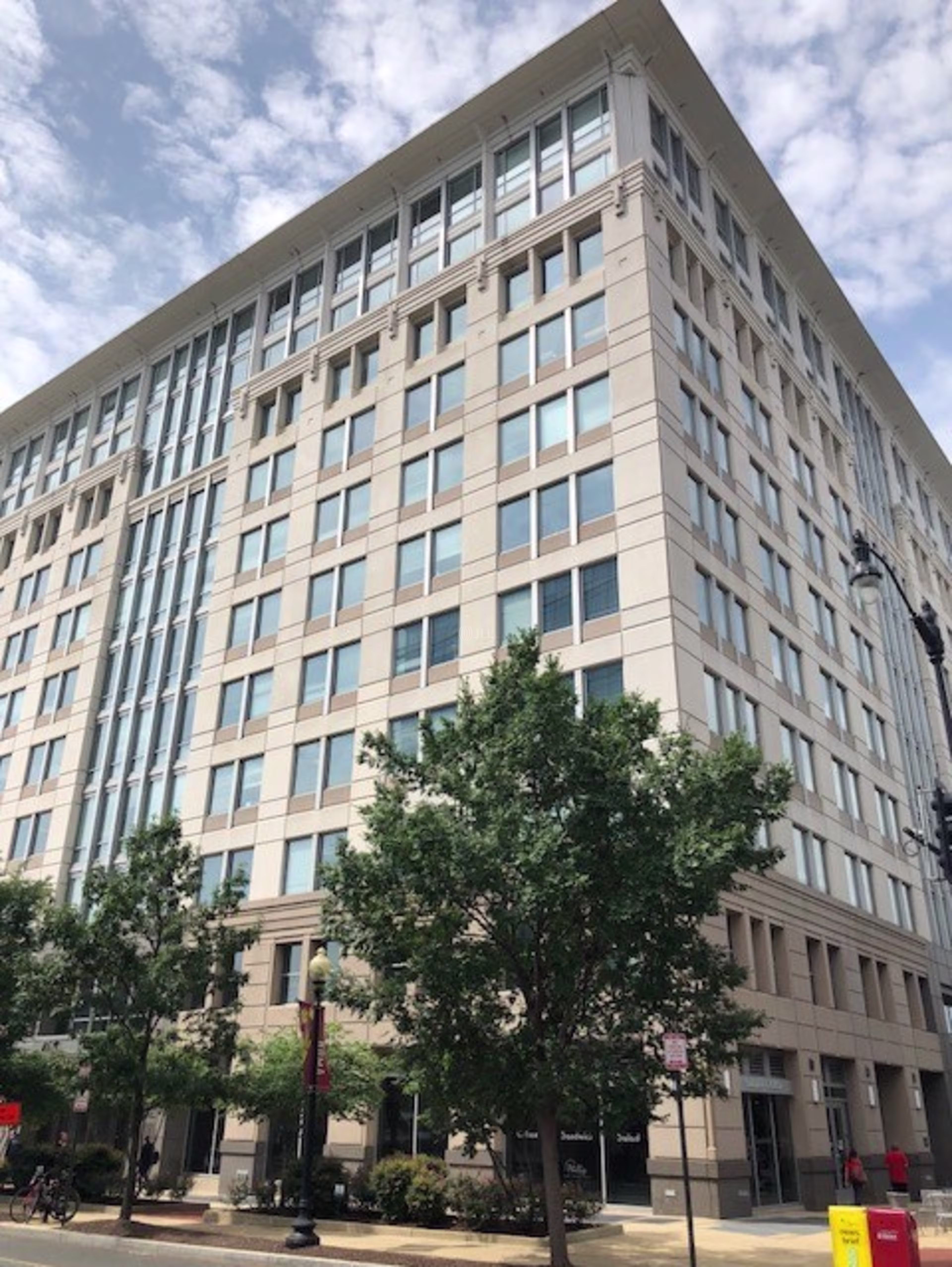 77 K St NE