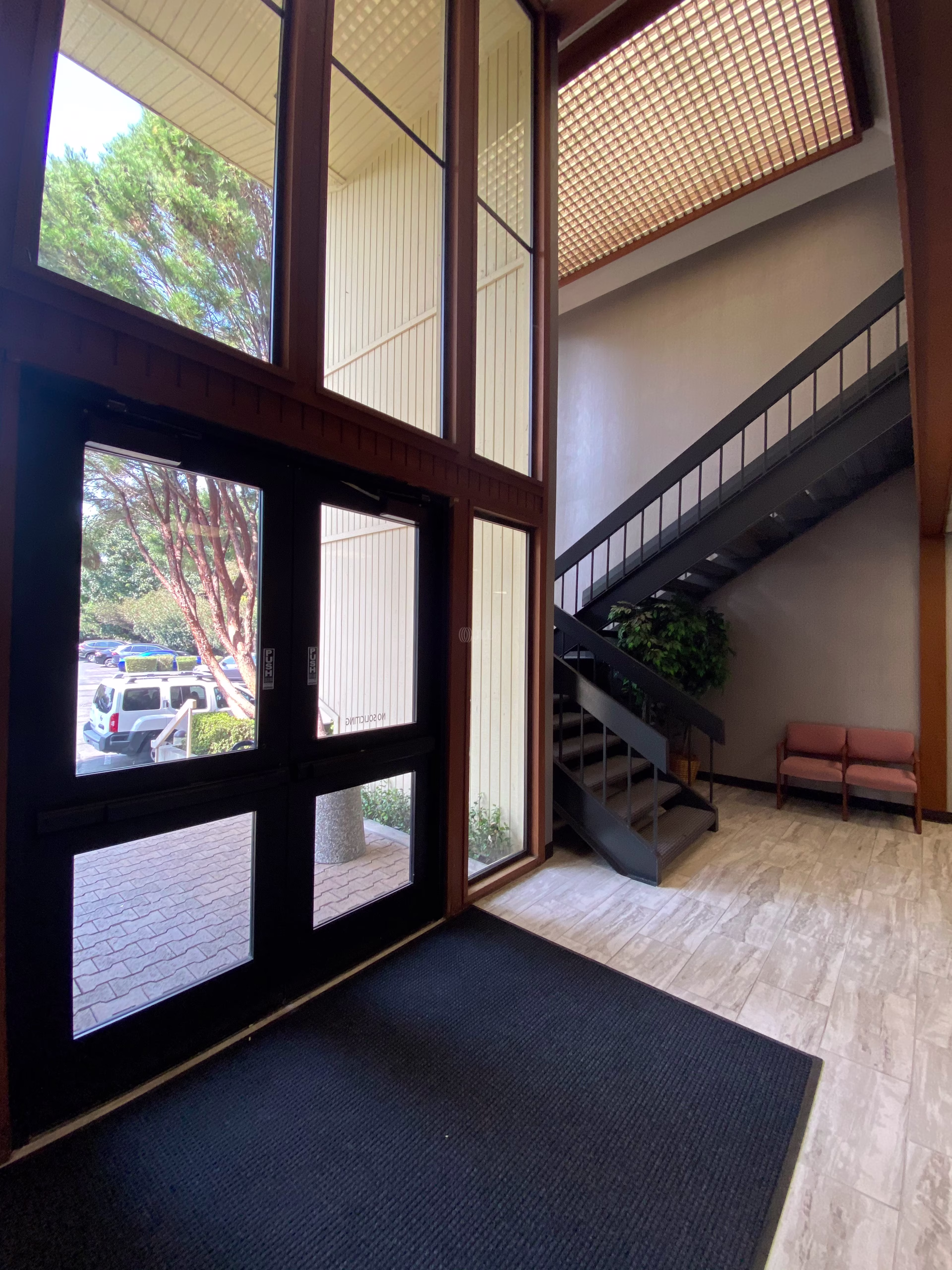 50 Fullerton Ct