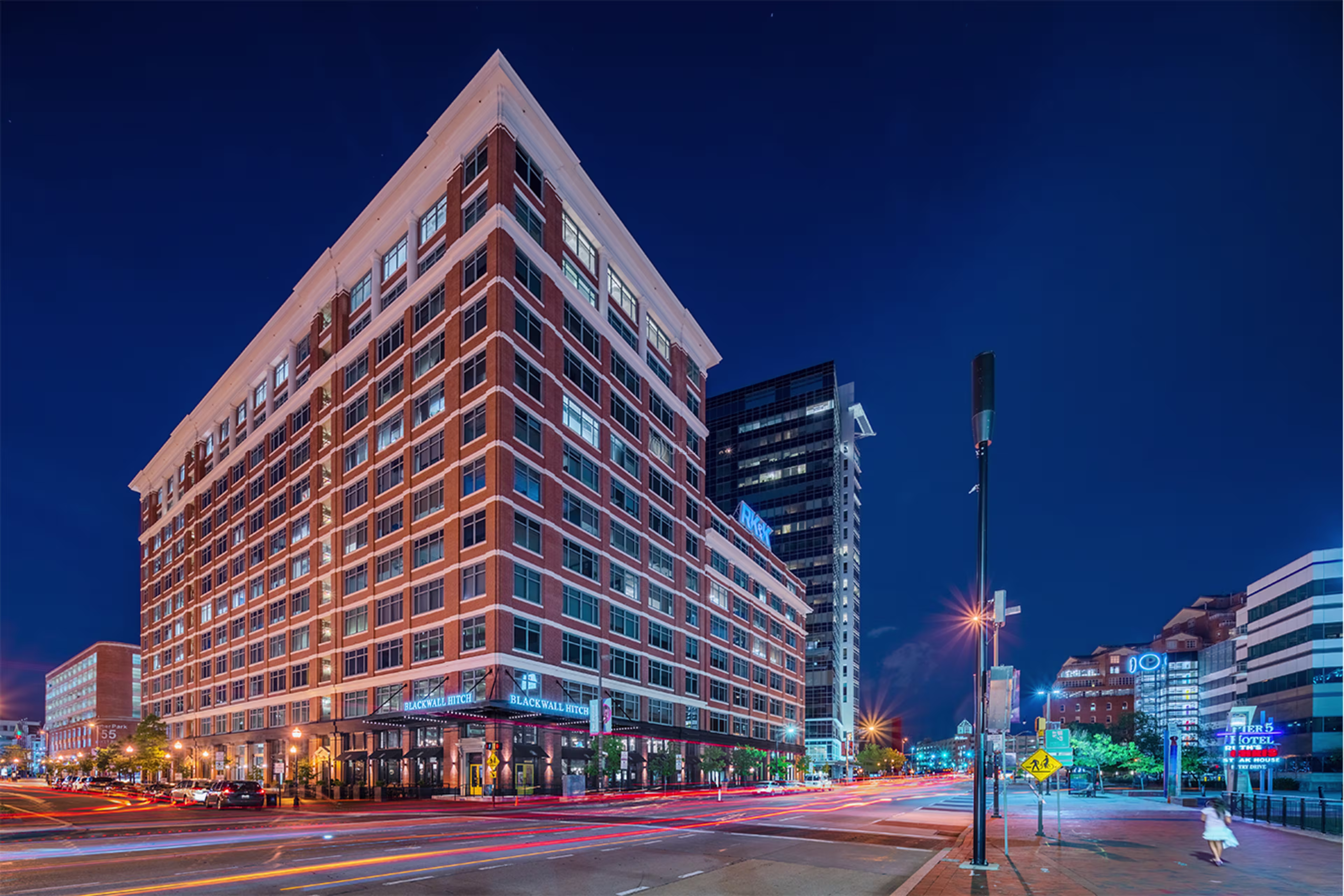 700 E Pratt St