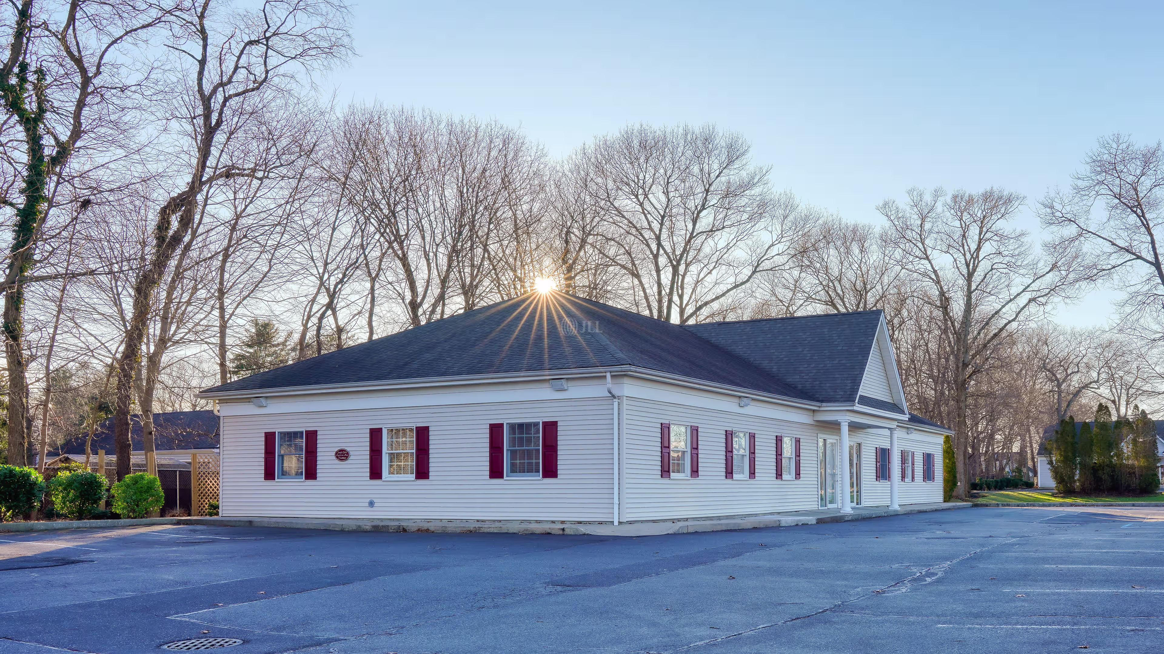 500 Hallock Ave