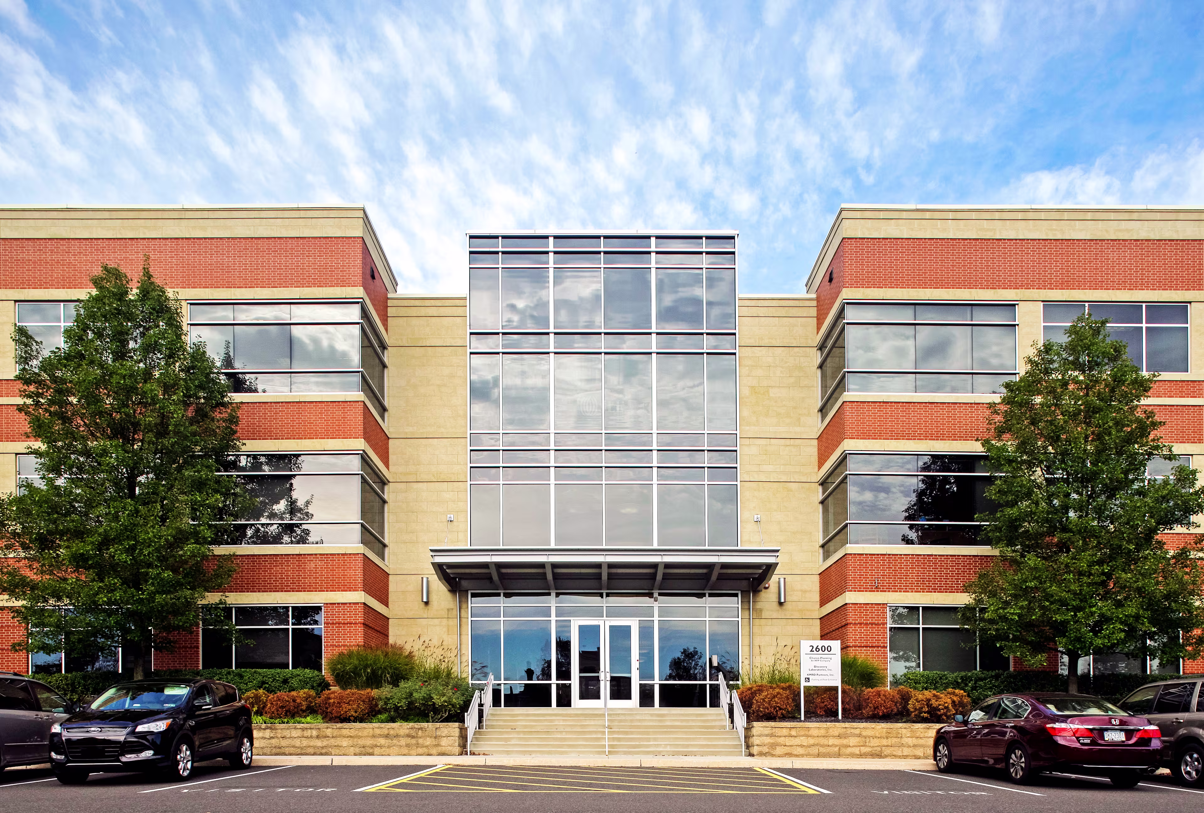 2700 Kelly Rd