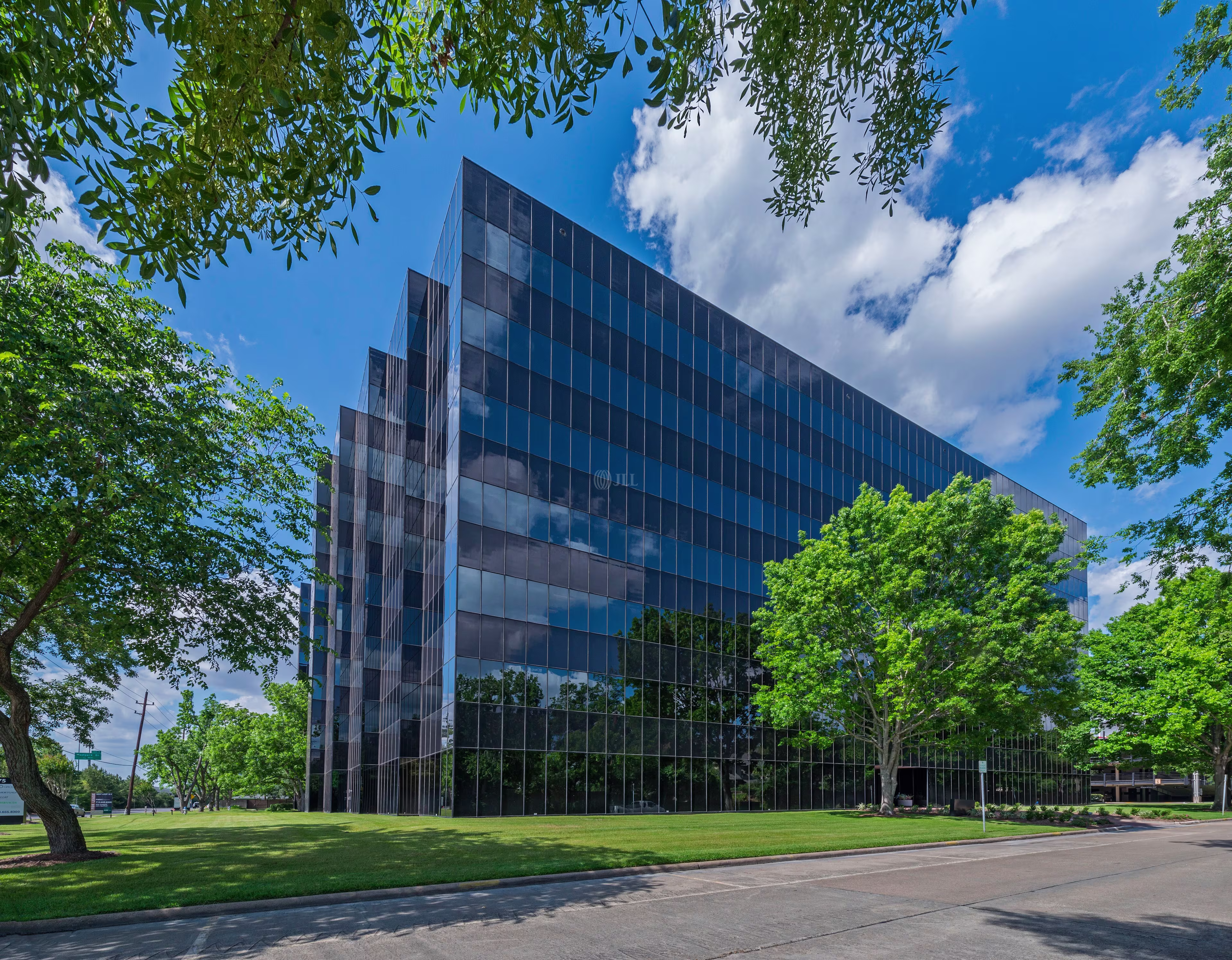 6565 West Loop South