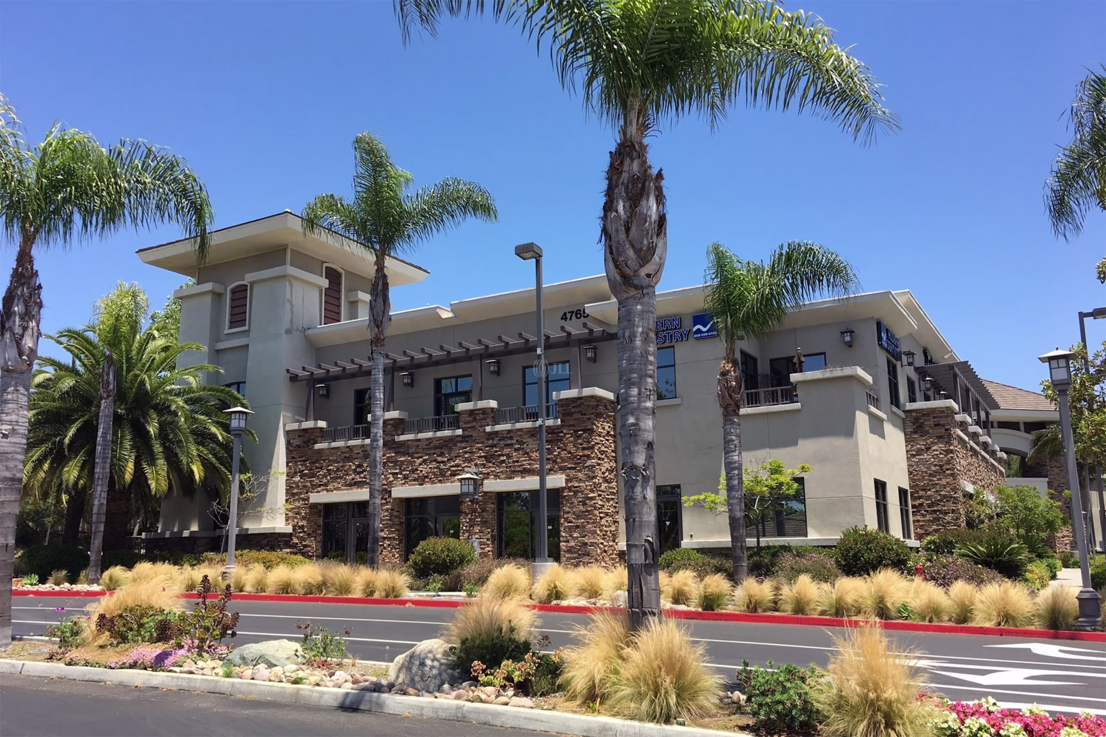 4765 Carmel Mountain Rd