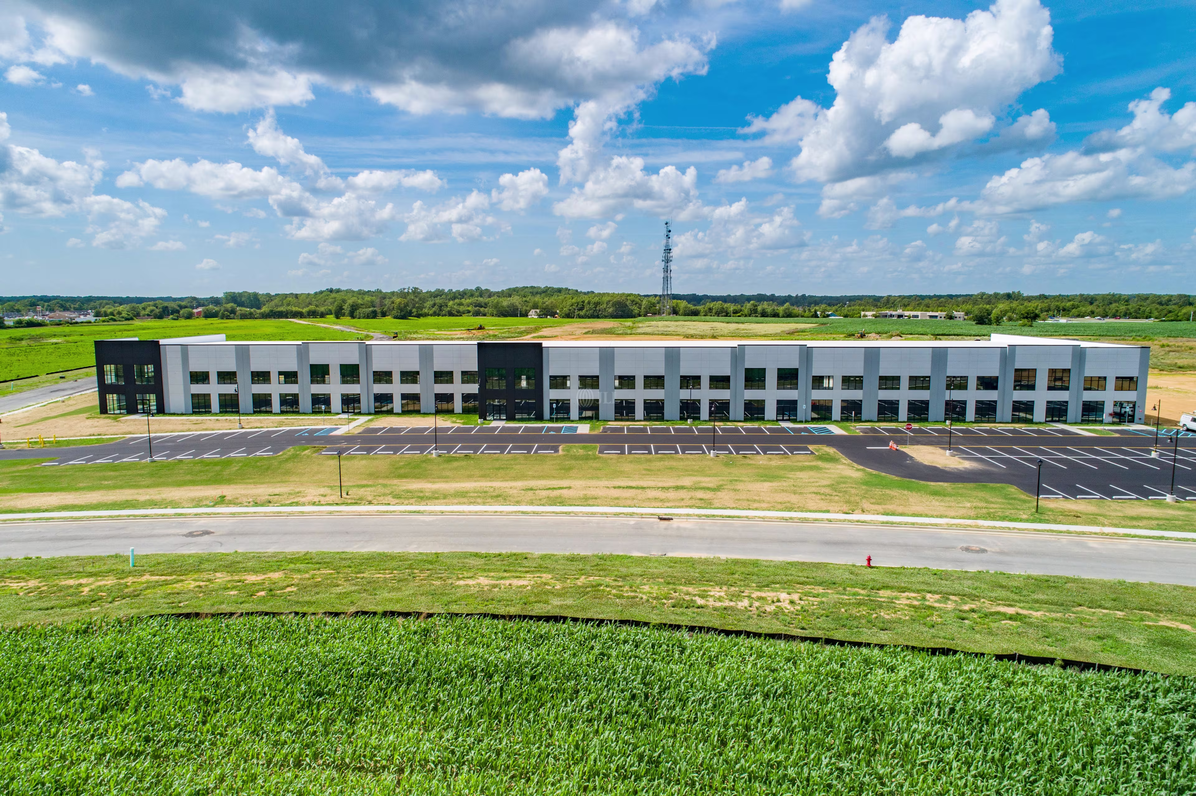 5806 Dupont Pkwy