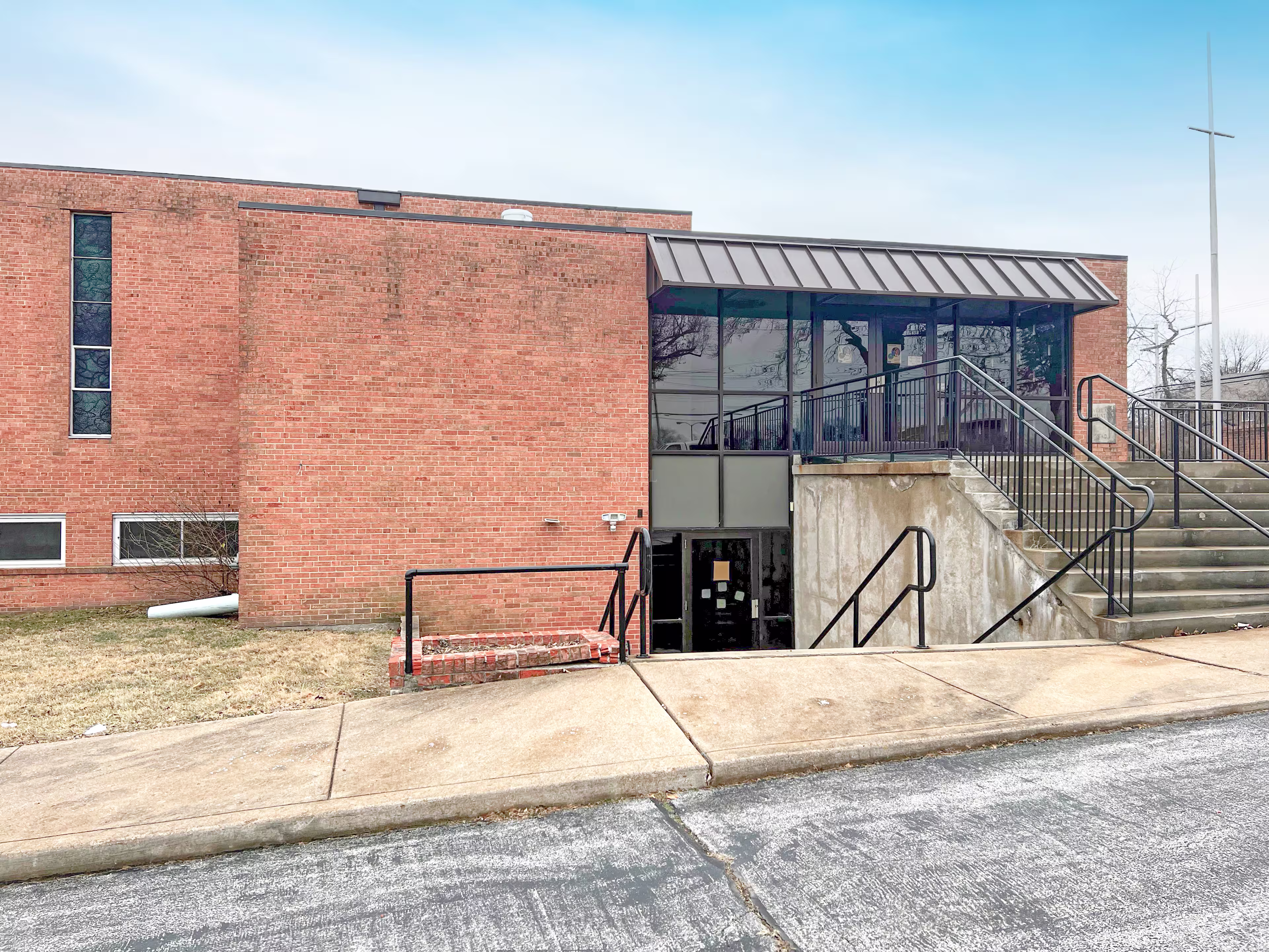 2200 Lackland Rd