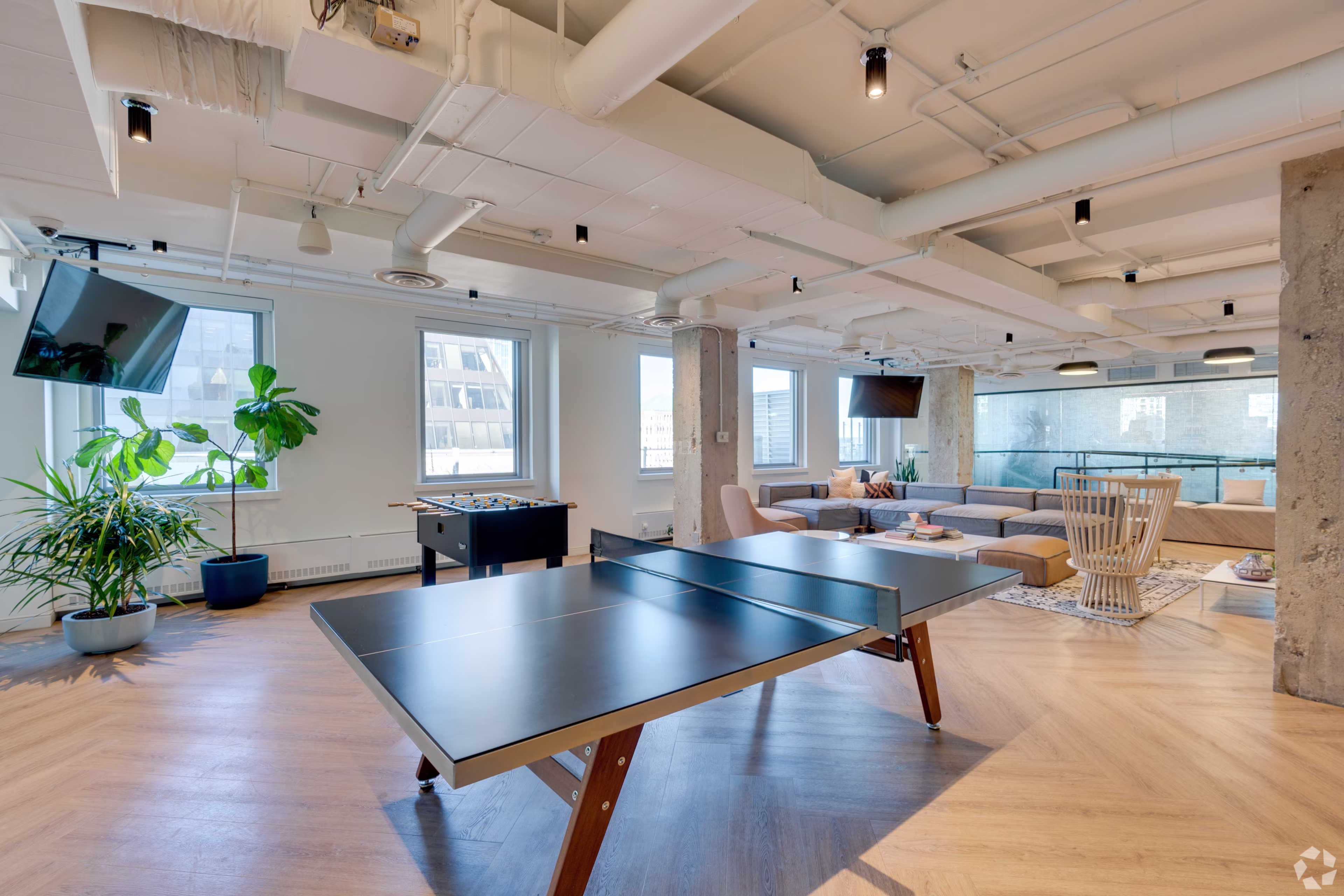 121 W Wacker Dr