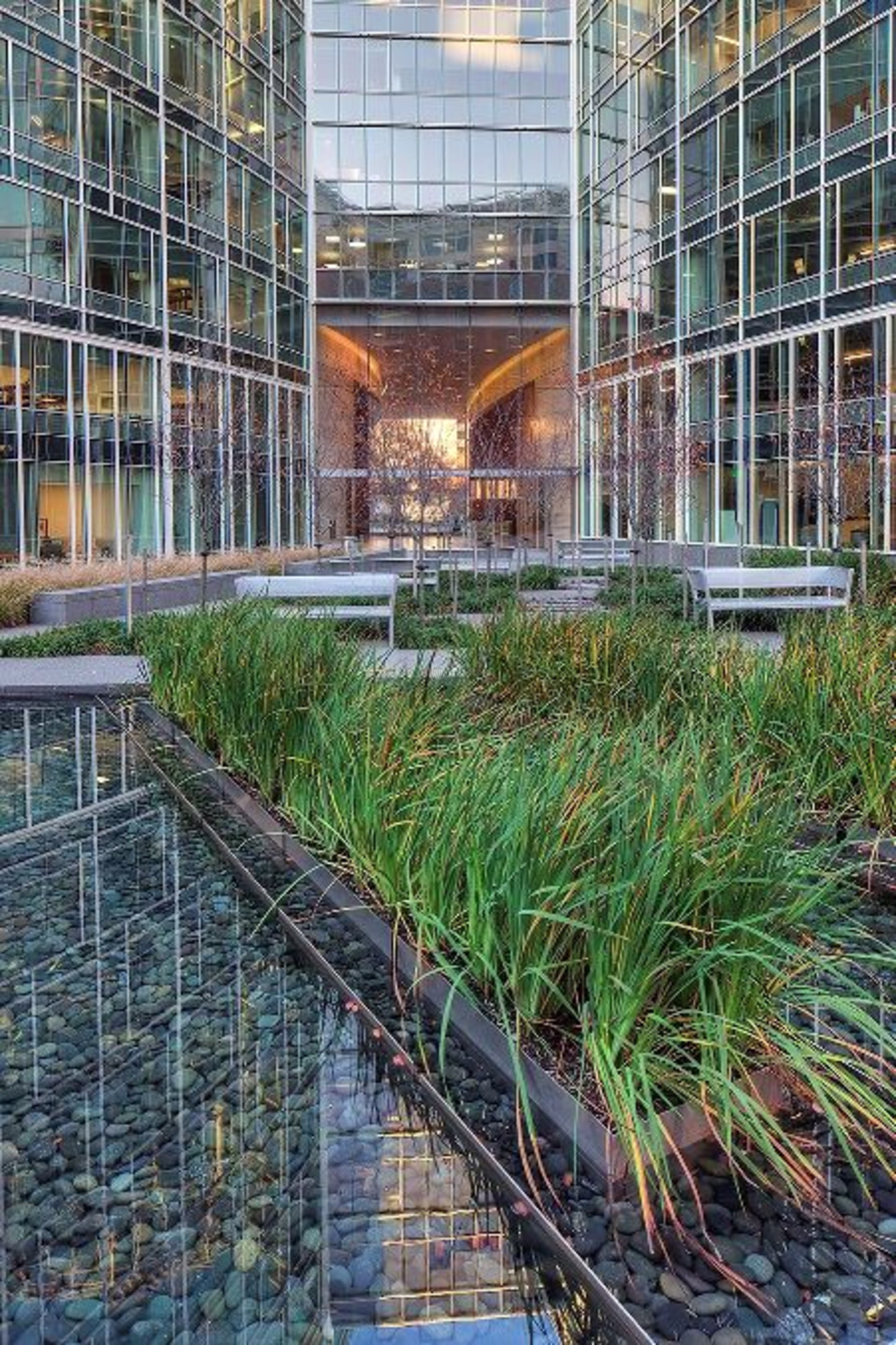 2200 Pennsylvania Ave NW