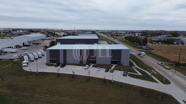 10000 6th St SW — Lease in Cedar Rapids, IA, photo 6 of 8