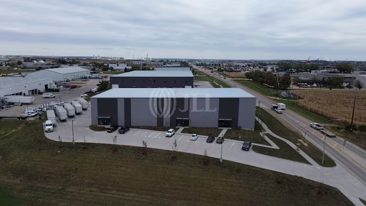 10000 6th St SW — Lease in Cedar Rapids, IA, photo 7 of 8