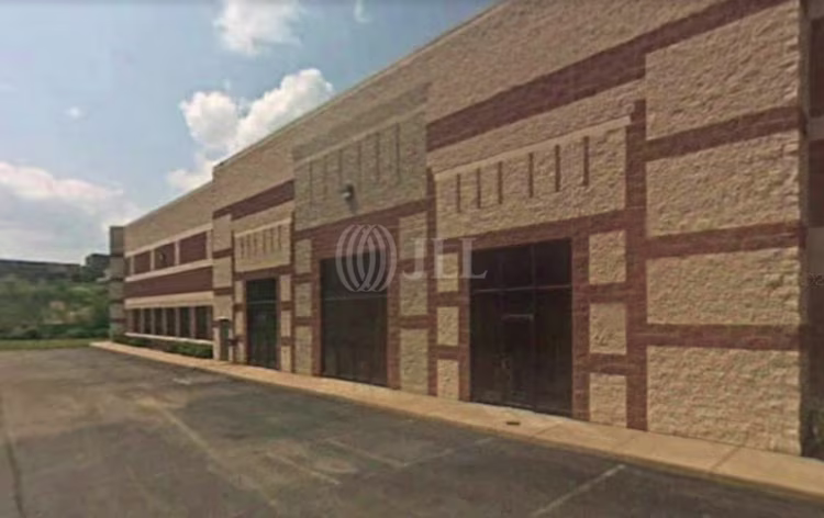 Twinsburg Bus Campus 1 — Lease in Twinsburg, OH, photo 6 of 8