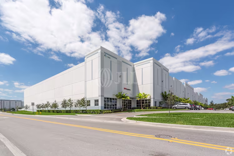 Prologis Beacon Lakes 41 — Lease in Miami, FL, photo 7 of 8